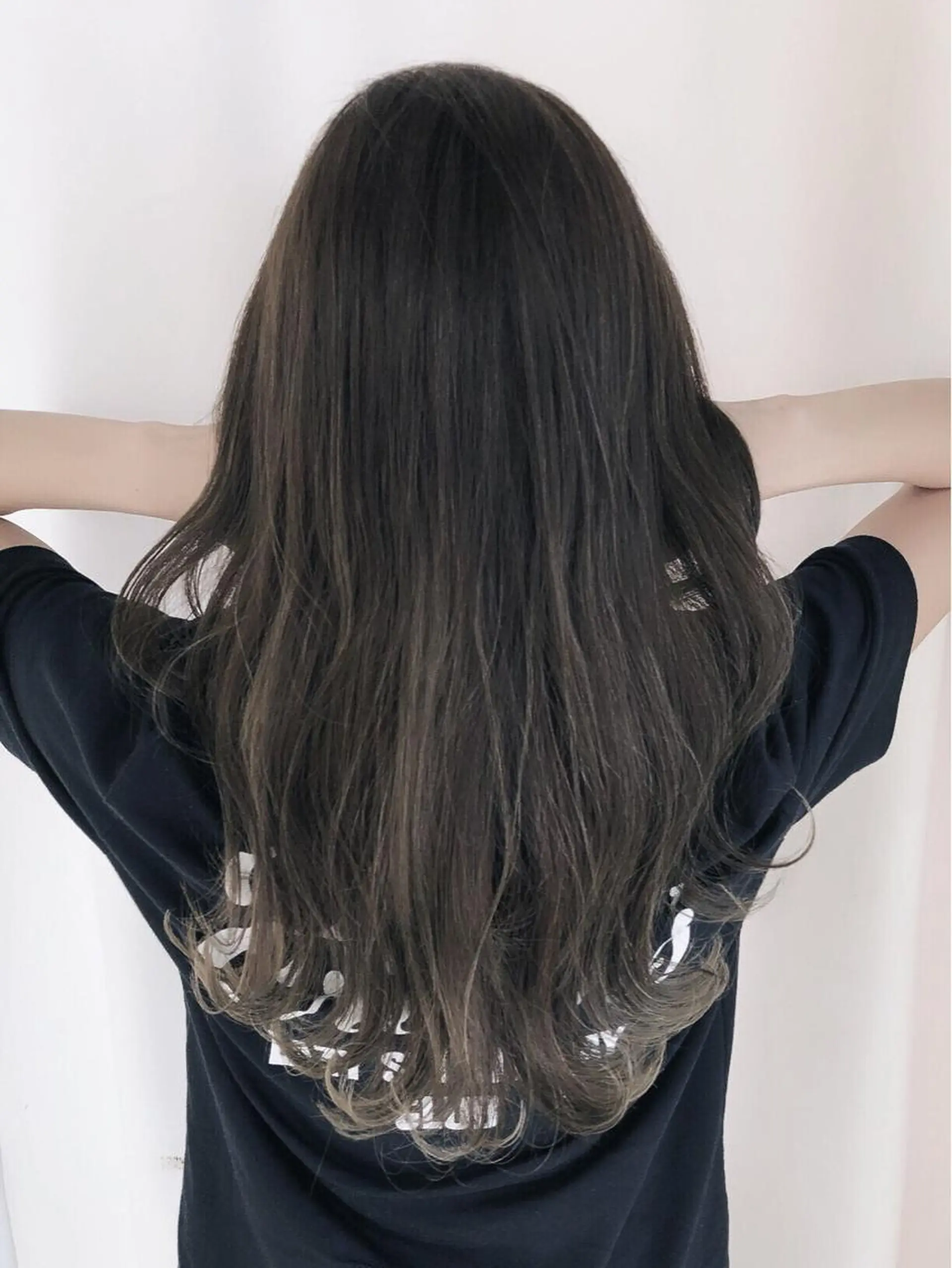 ロング カラー パーマ ヘアアレンジ アッシュ バレイヤージュ グラデーションカラー グレージュ ハイライトカラー ヘアカラー トリートメント 竹内ケンゴ🇰🇷 EIGHT藤沢のヘアスタイル