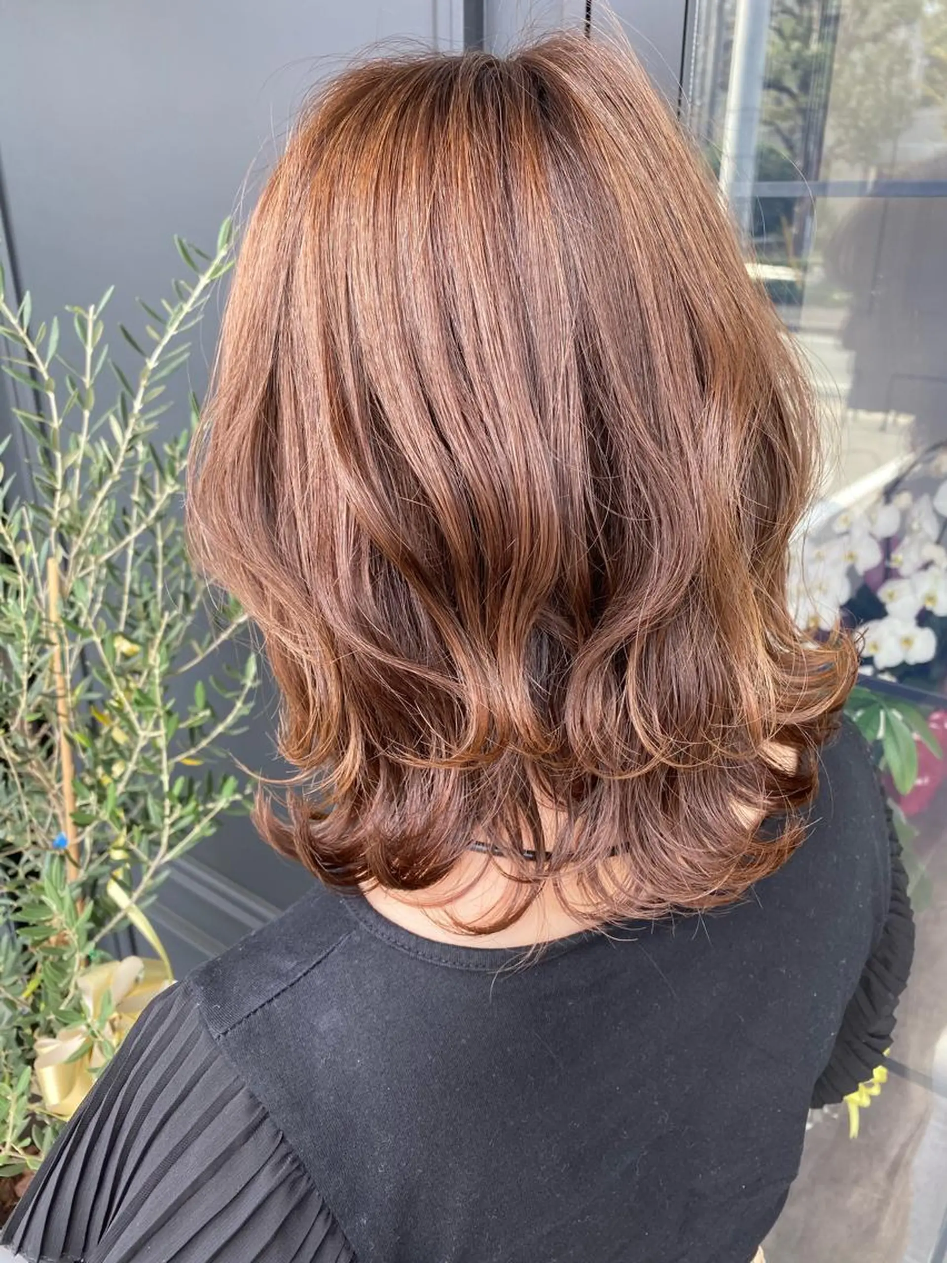 ミディアム カラー カット ヘアカラー トリートメント 成松 勇治のヘアスタイル