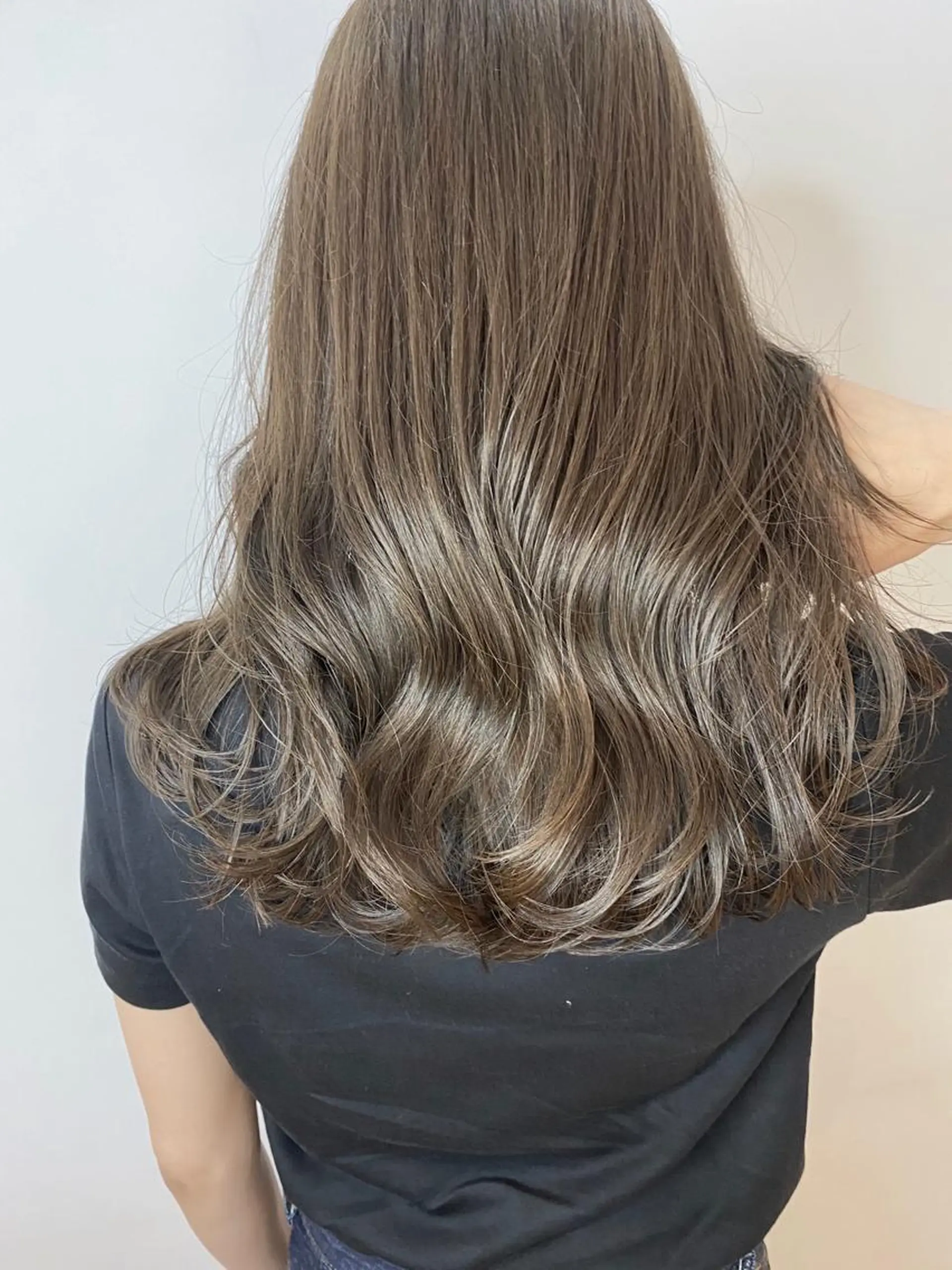 ロング カラー グレージュ オリーブグレージュ オリーブグレー Napo 髪質改善　八王子店のヘアスタイル