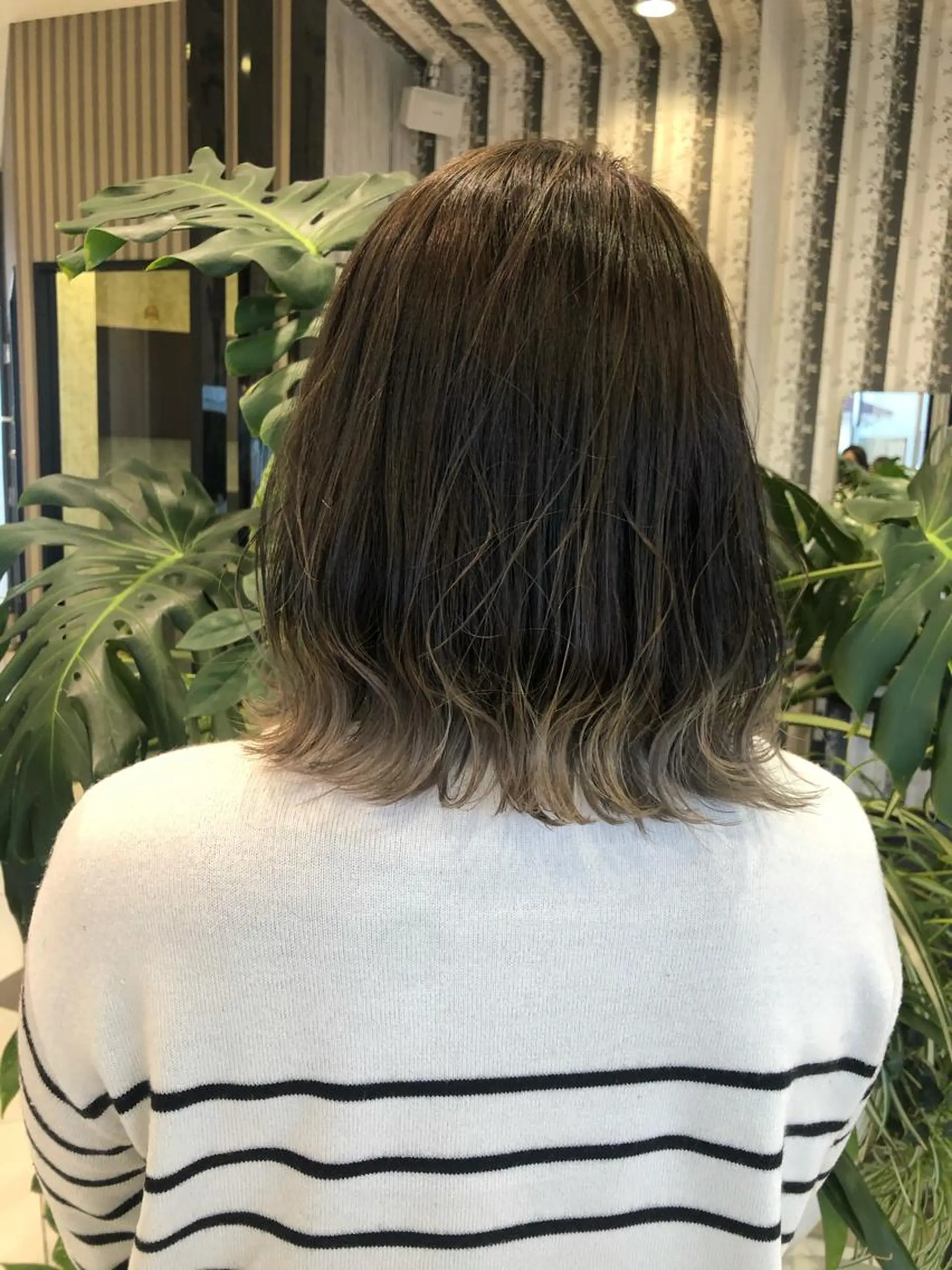 ミディアム カラー 石坂 瀬音のヘアスタイル