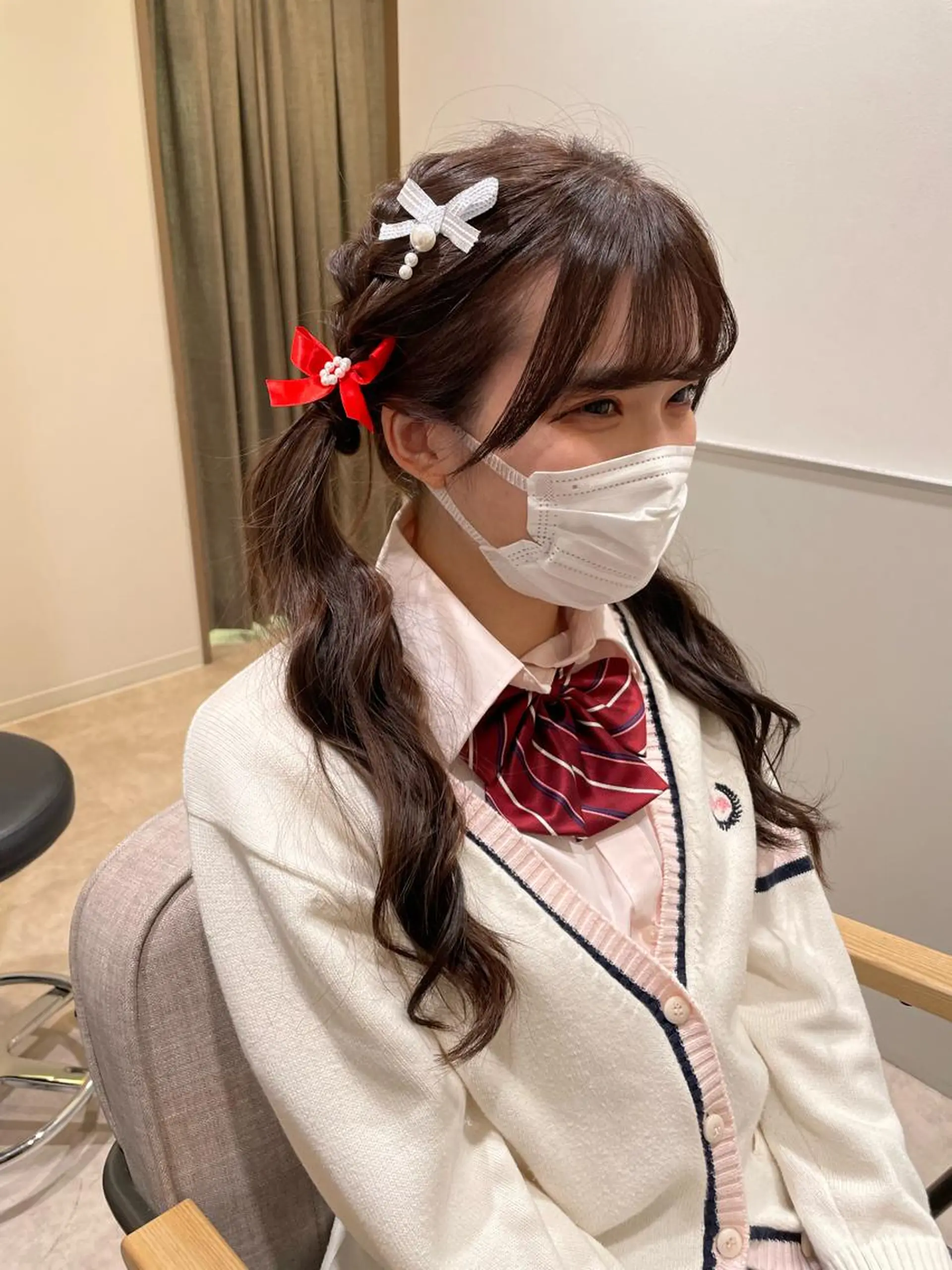 ロング カラー ヘアアレンジ ミルクティー× グレージュMOMOのヘアスタイル