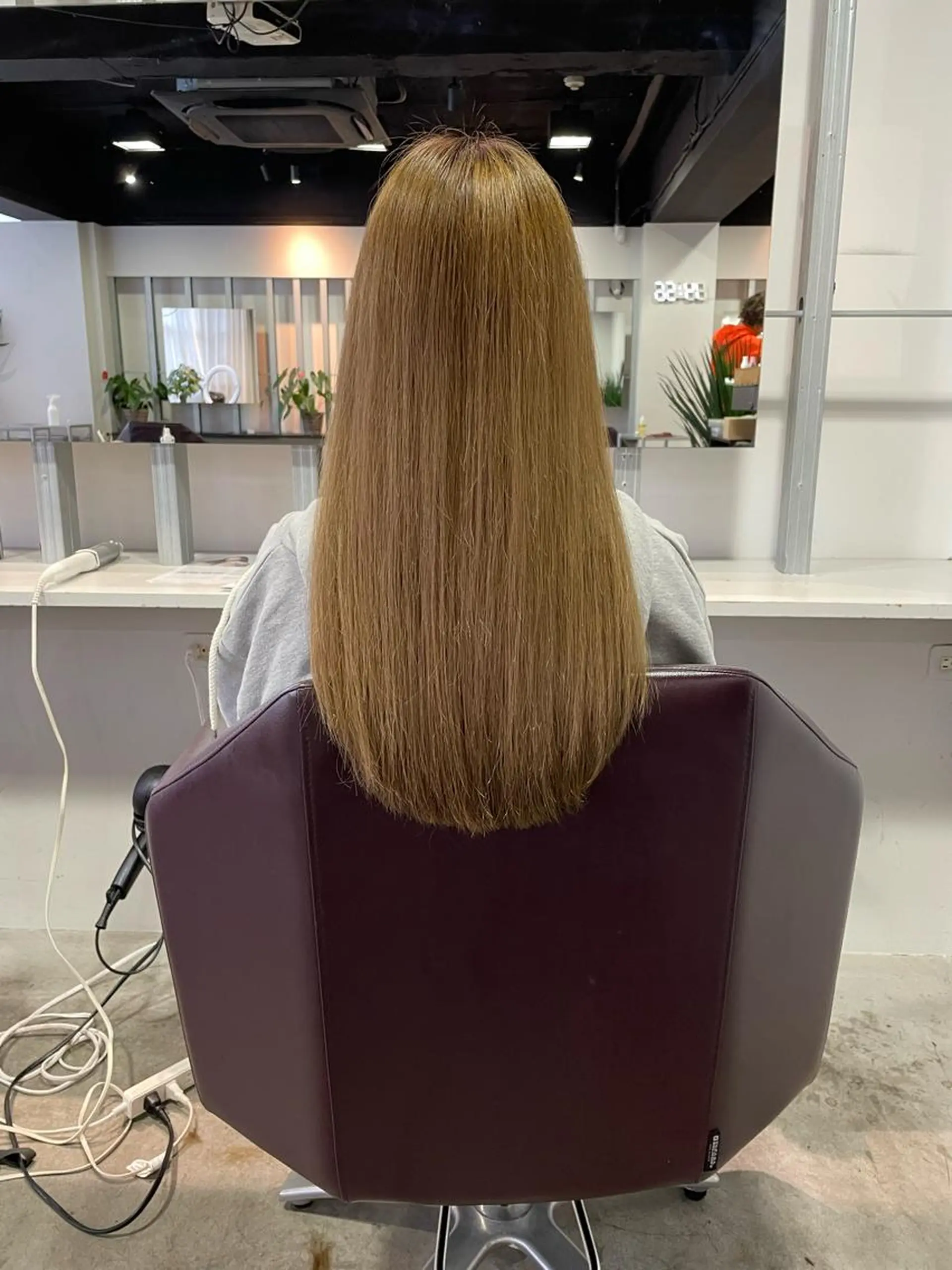 ロング パーマ 【レイヤーカット】 関根【コテ巻パーマ】のヘアスタイル