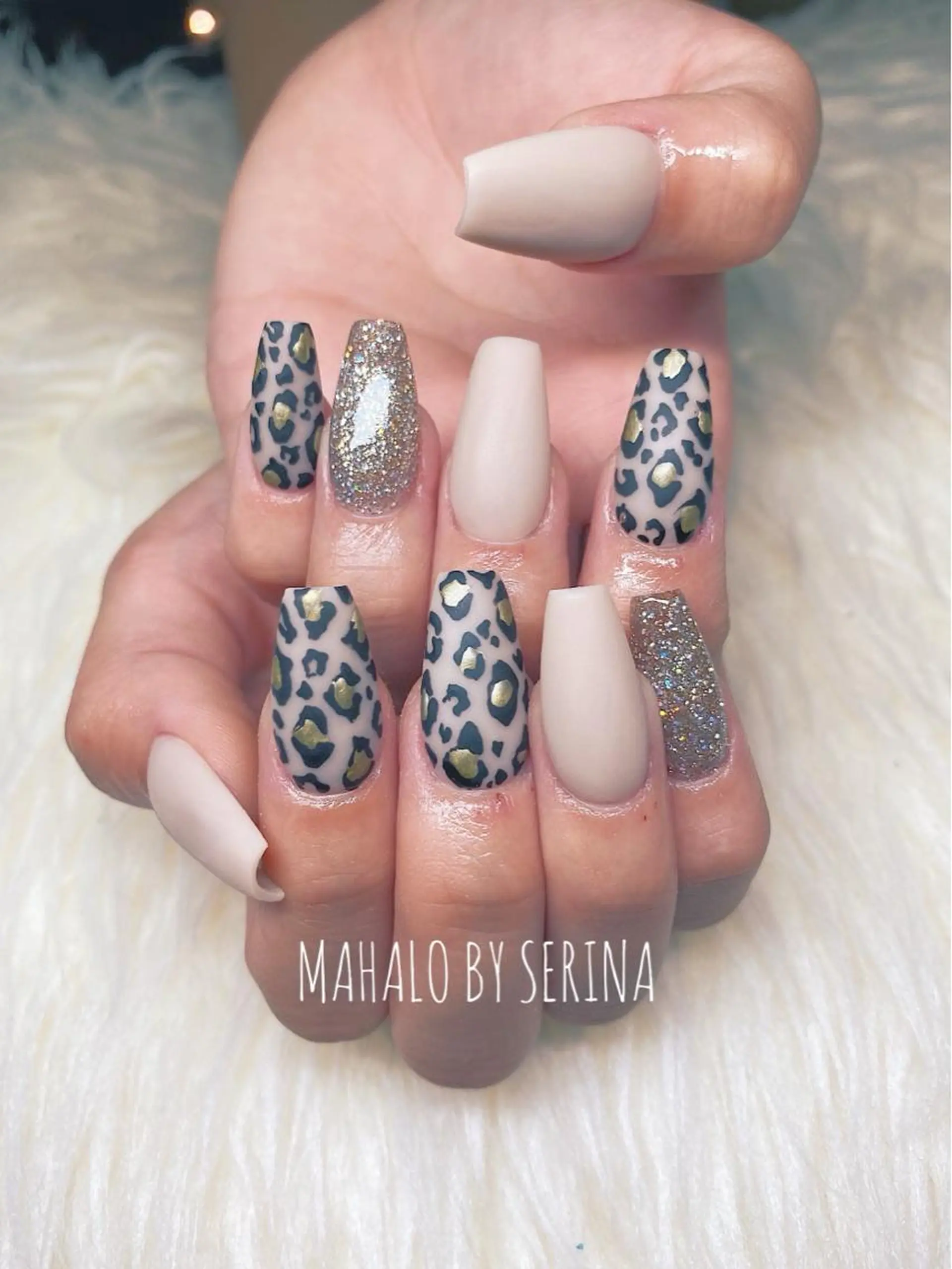 ミディアム カラー ネイル ハンドネイル SUNNY BAE. SERINAのネイルデザイン