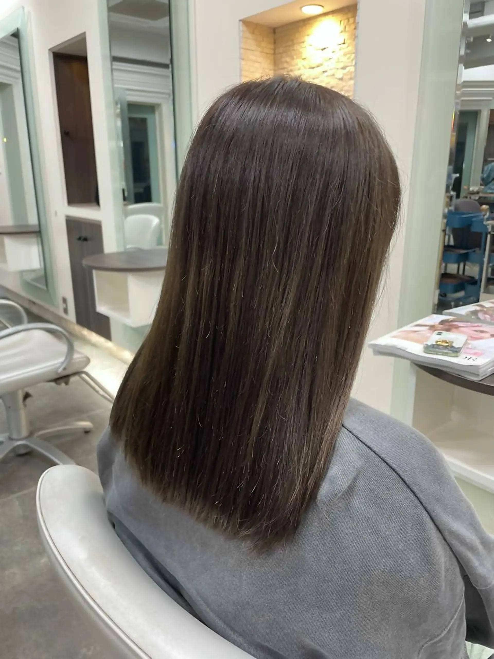 ミディアム カラー 透明感カラー グレージュ カット ヘアカラー トリートメント selma est所属・ショート/韓国ヘア Moto✂︎のヘアスタイル