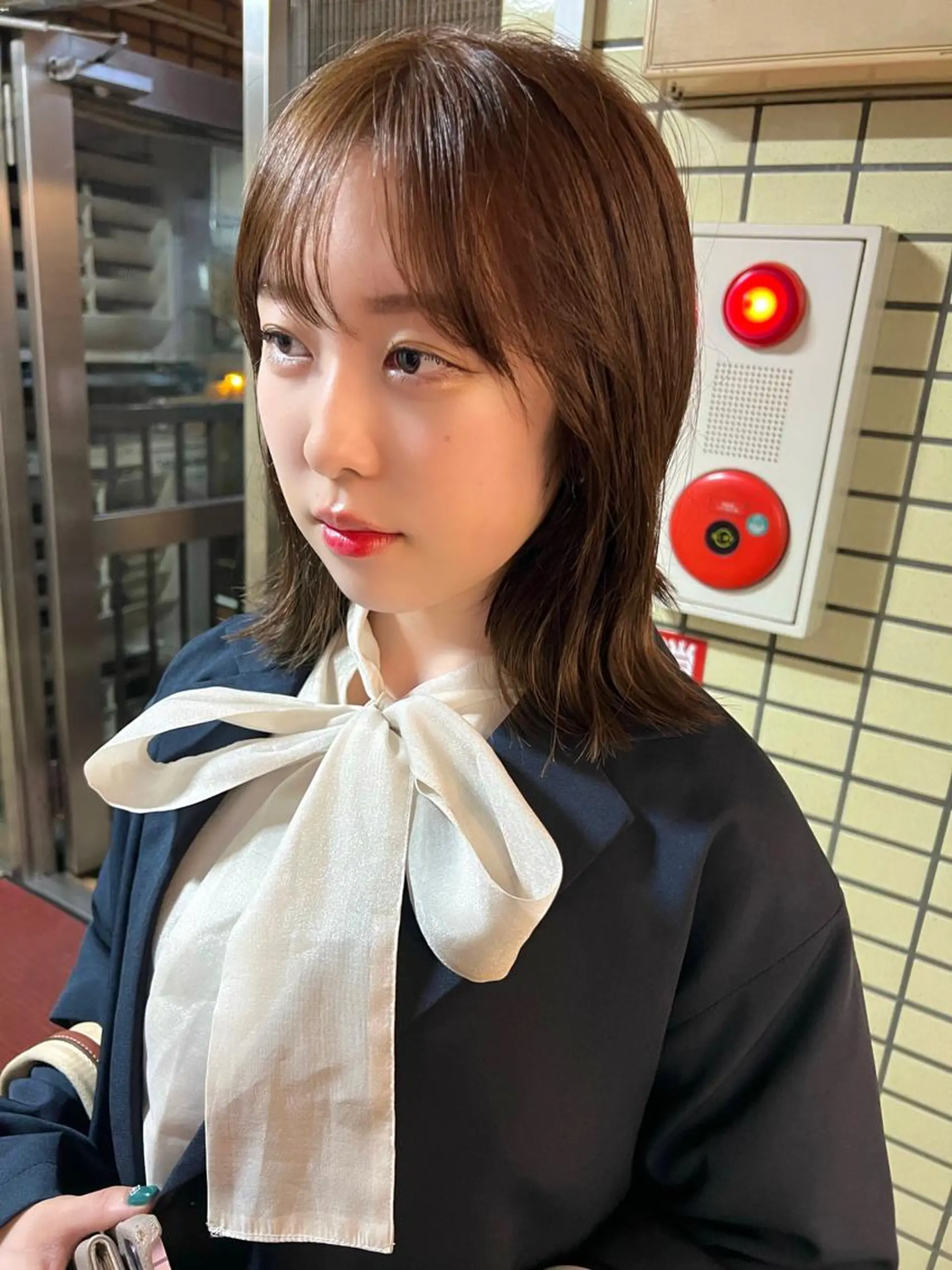 ミディアム カラー グレージュ ヘーゼル 祝田 巳幸のヘアスタイル