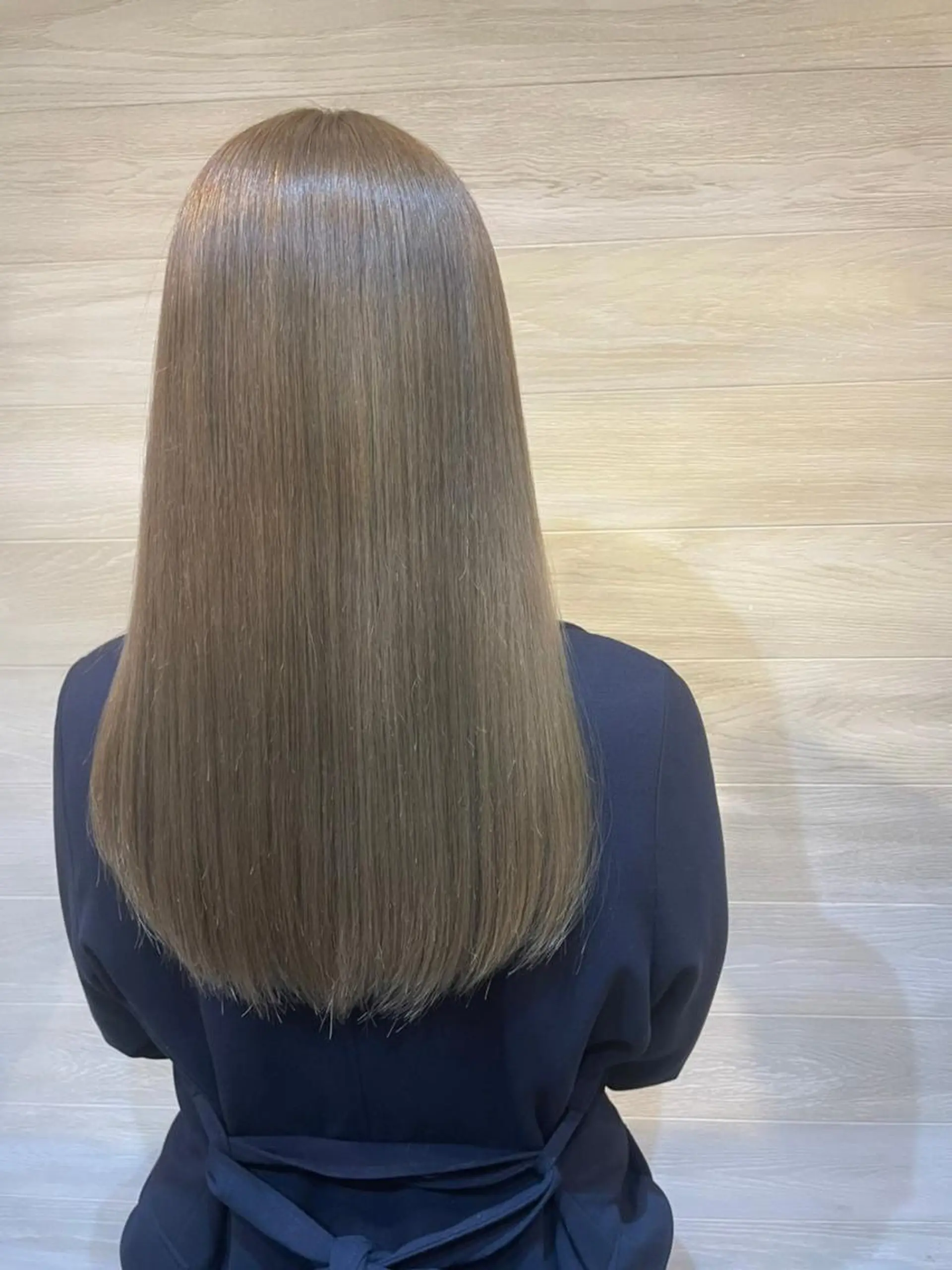 セミロング パーマ カラー セミロングパーマ アディクシーカラー アッシュ バレイヤージュ ミストバング 初めでも安心🌟 newi町田✂のヘアスタイル