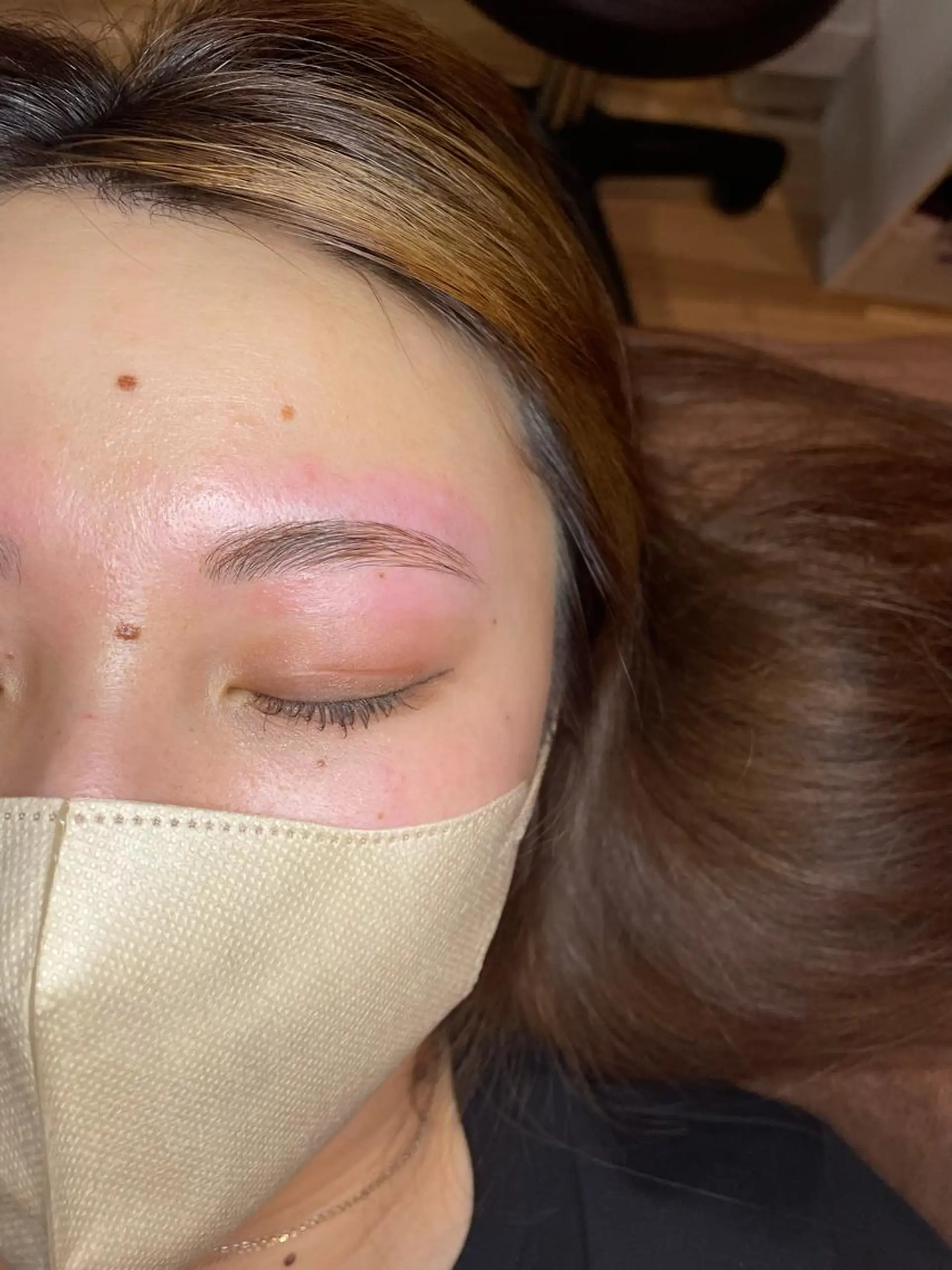 アイブロウ 眉毛ワックス脱毛 KKSbeauty 心斎橋本店のマツエク・マツパデザイン