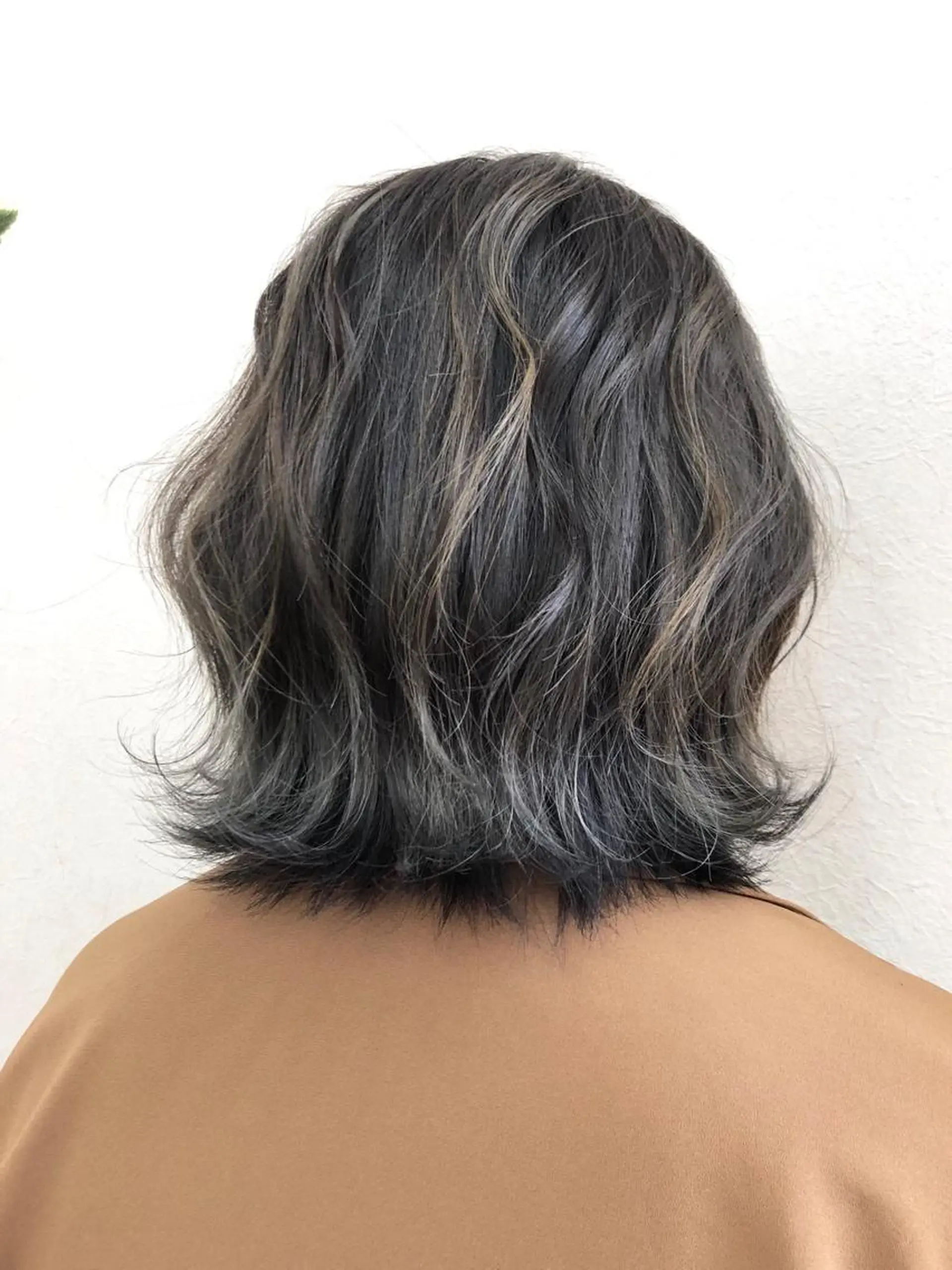 ミディアム カラー グレージュ ボブ Asian Hair &Eyebrowのヘアスタイル