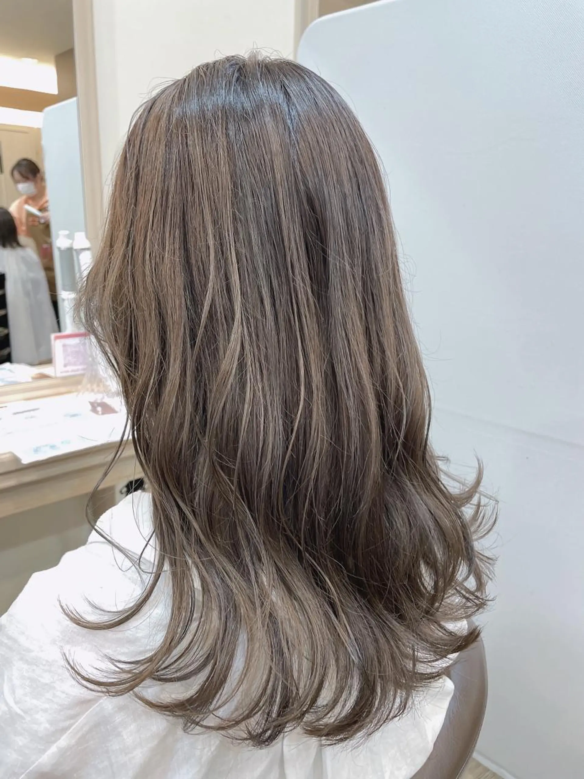 セミロング カラー カット ヘアカラー 尚平 40代からの 髪質改善専門のその他イメージ