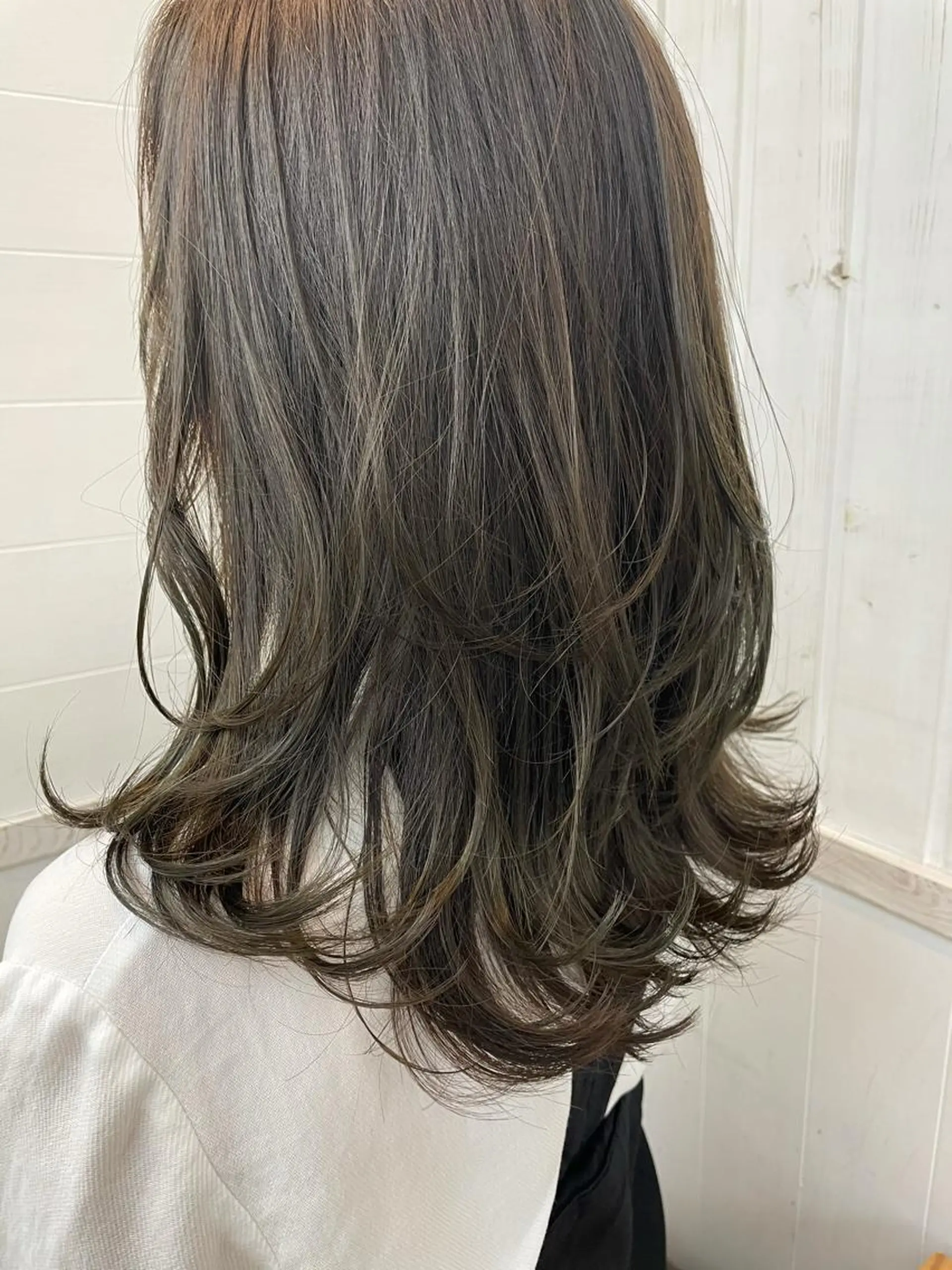 セミロング カラー ヘアアレンジ カット ヘアカラー トリートメント ヘアセット 前髪顔周り✂️店長 ❤️アマミヤ❤️のヘアスタイル