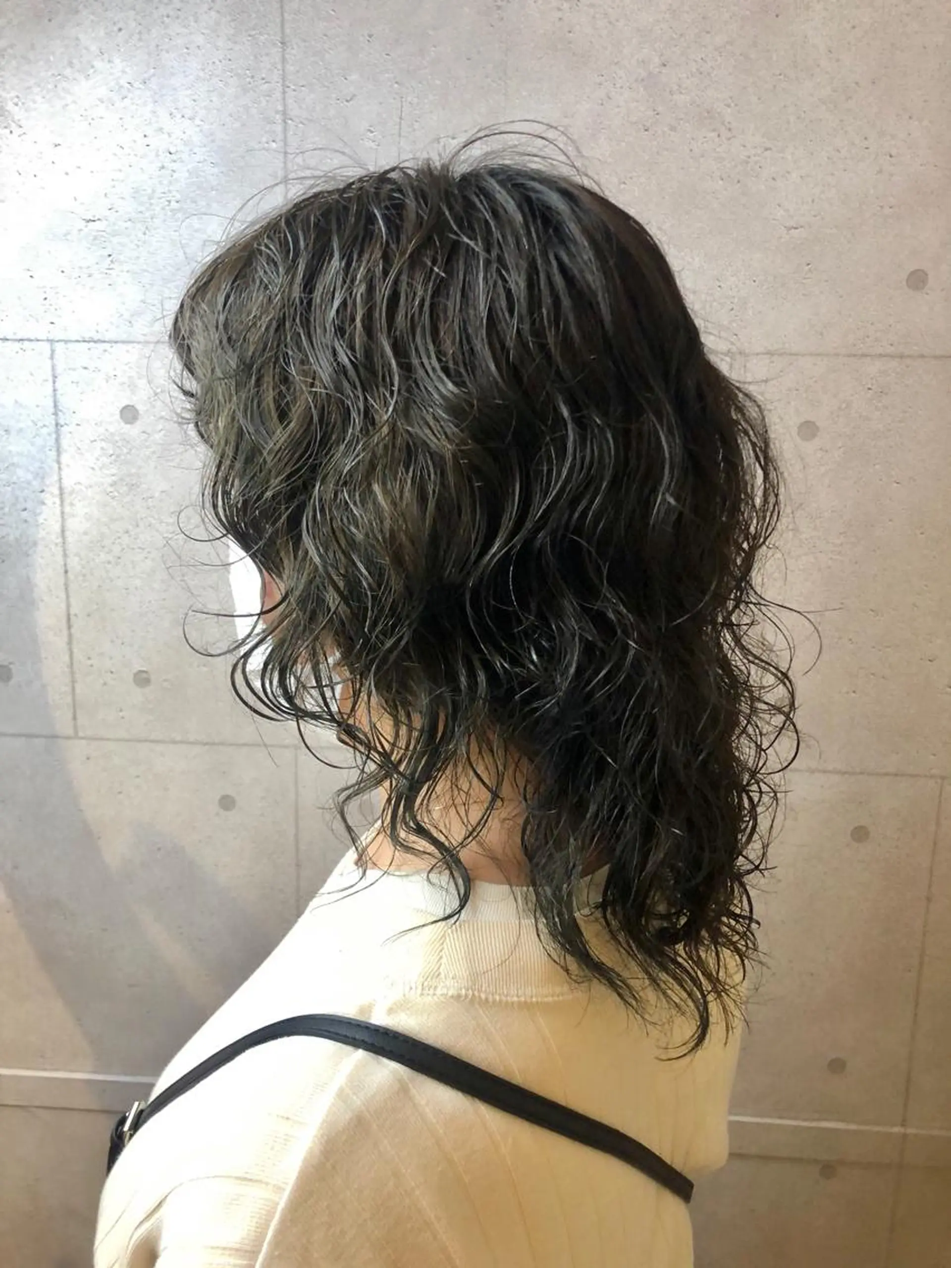ミディアム パーマ さかい なつみのヘアスタイル