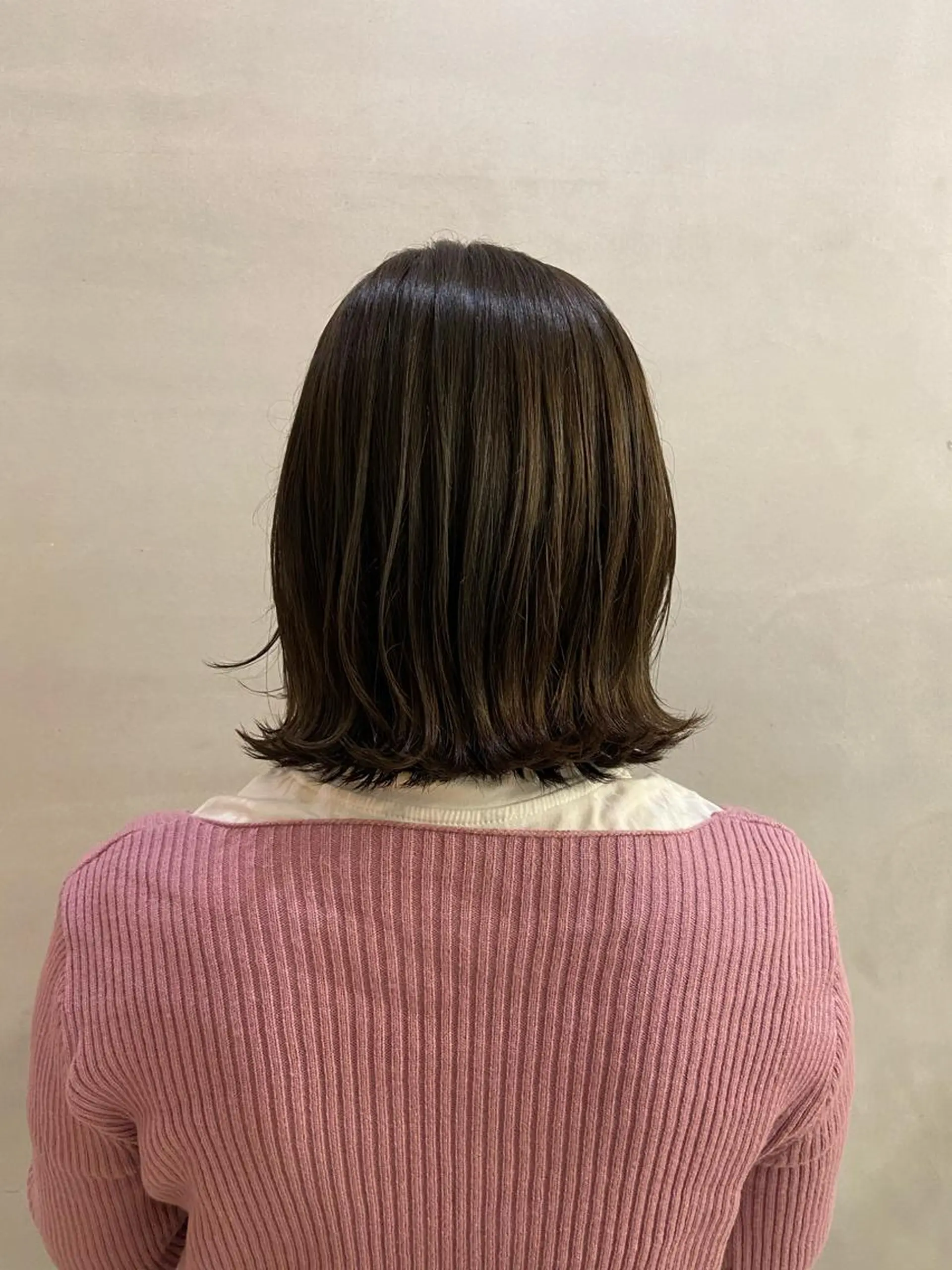 ミディアム カラー アッシュ Rinon所属・沖 真琴のヘアスタイル