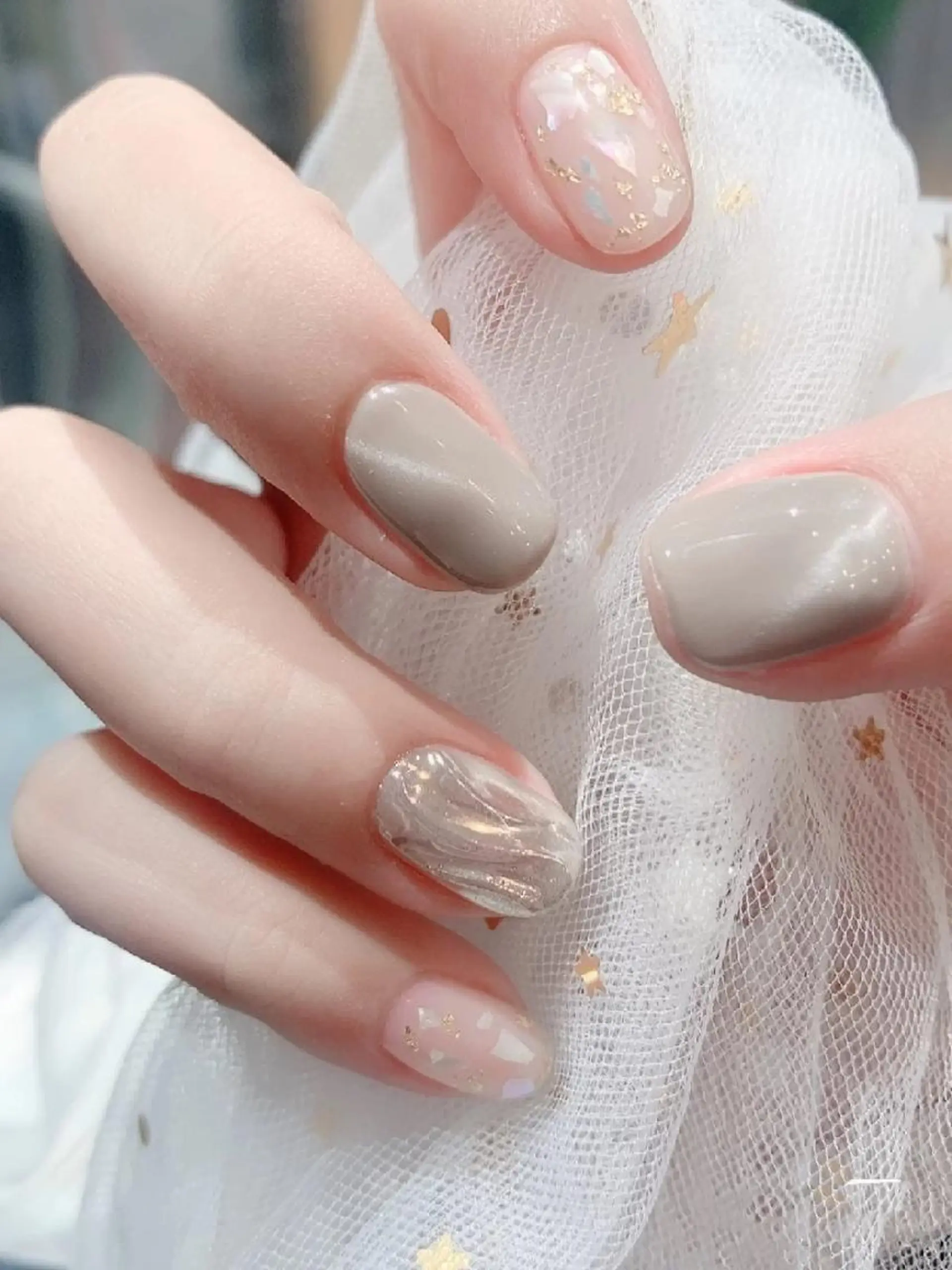 ミディアム ネイル マグネットネイル ネイリストゆか💅 長さだし、深爪矯正のネイルデザイン