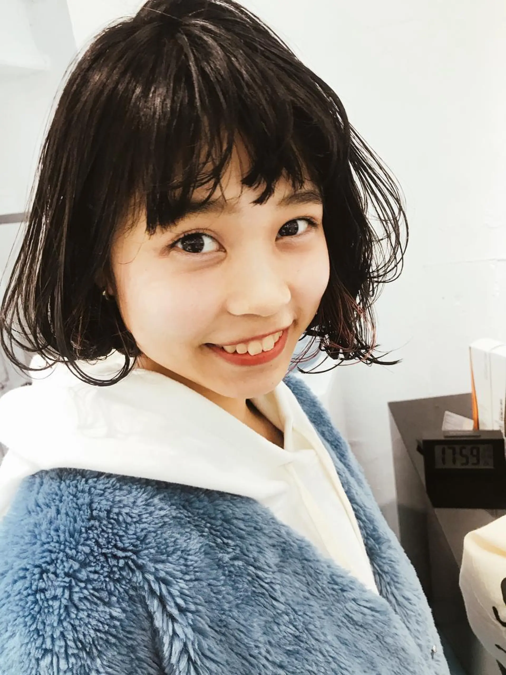 カラー pole/apartment所属・💓パーマ，💗 レイヤーカットのヘアスタイル