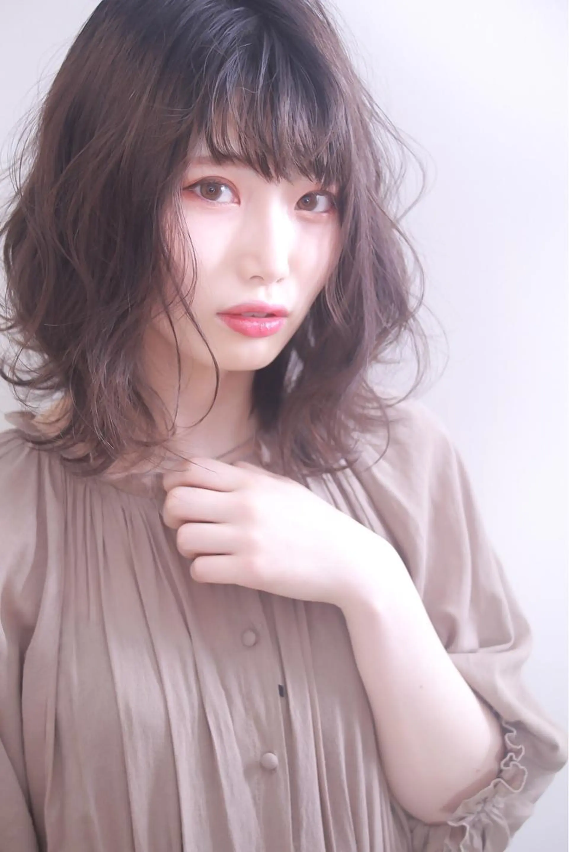 ミディアム 伊藤 裕貴のヘアスタイル