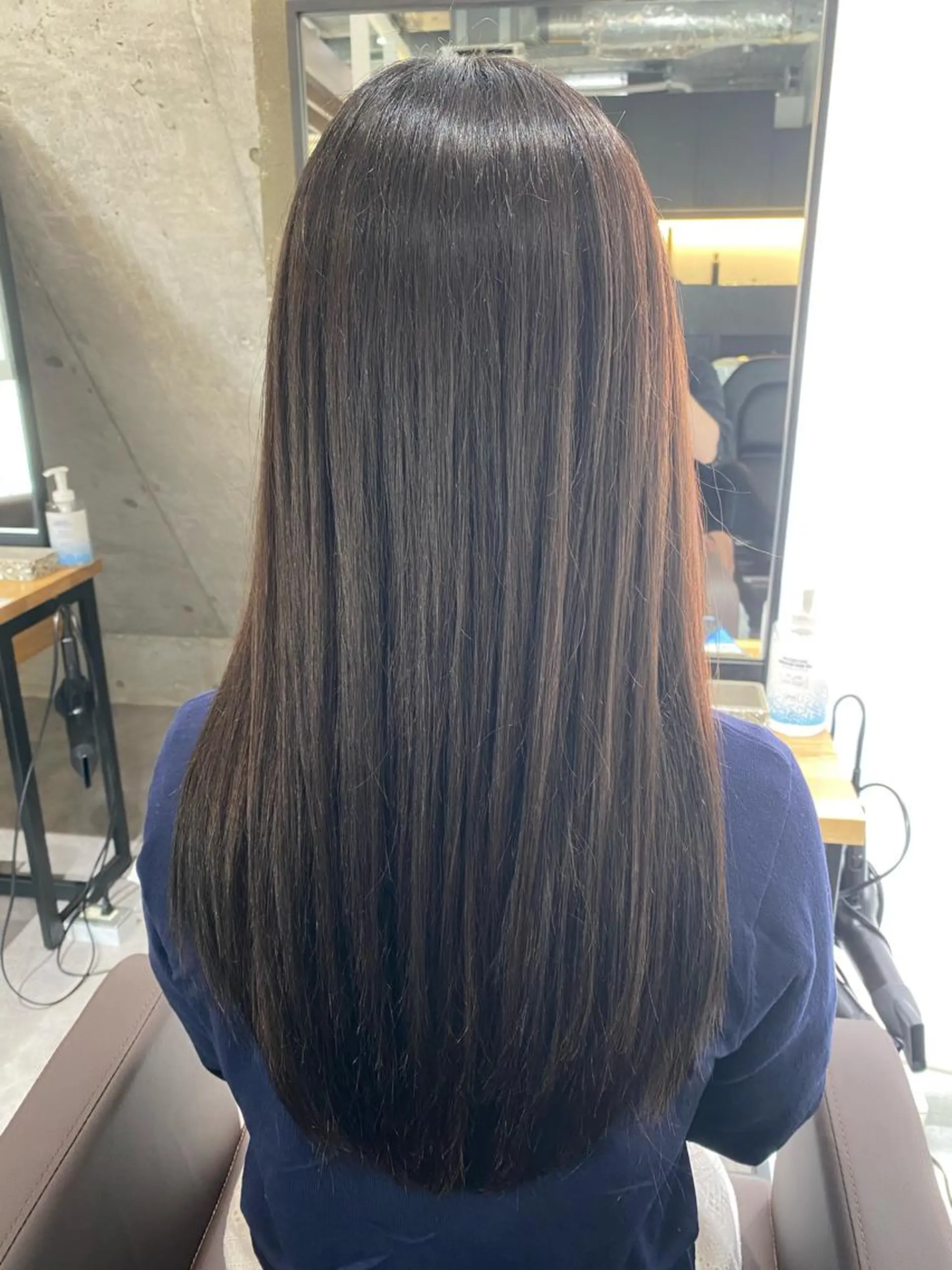 ミディアム サロウィン新宿三丁目所属・✨クセ・広がりで悩む 学生さんへ✨taroのヘアスタイル