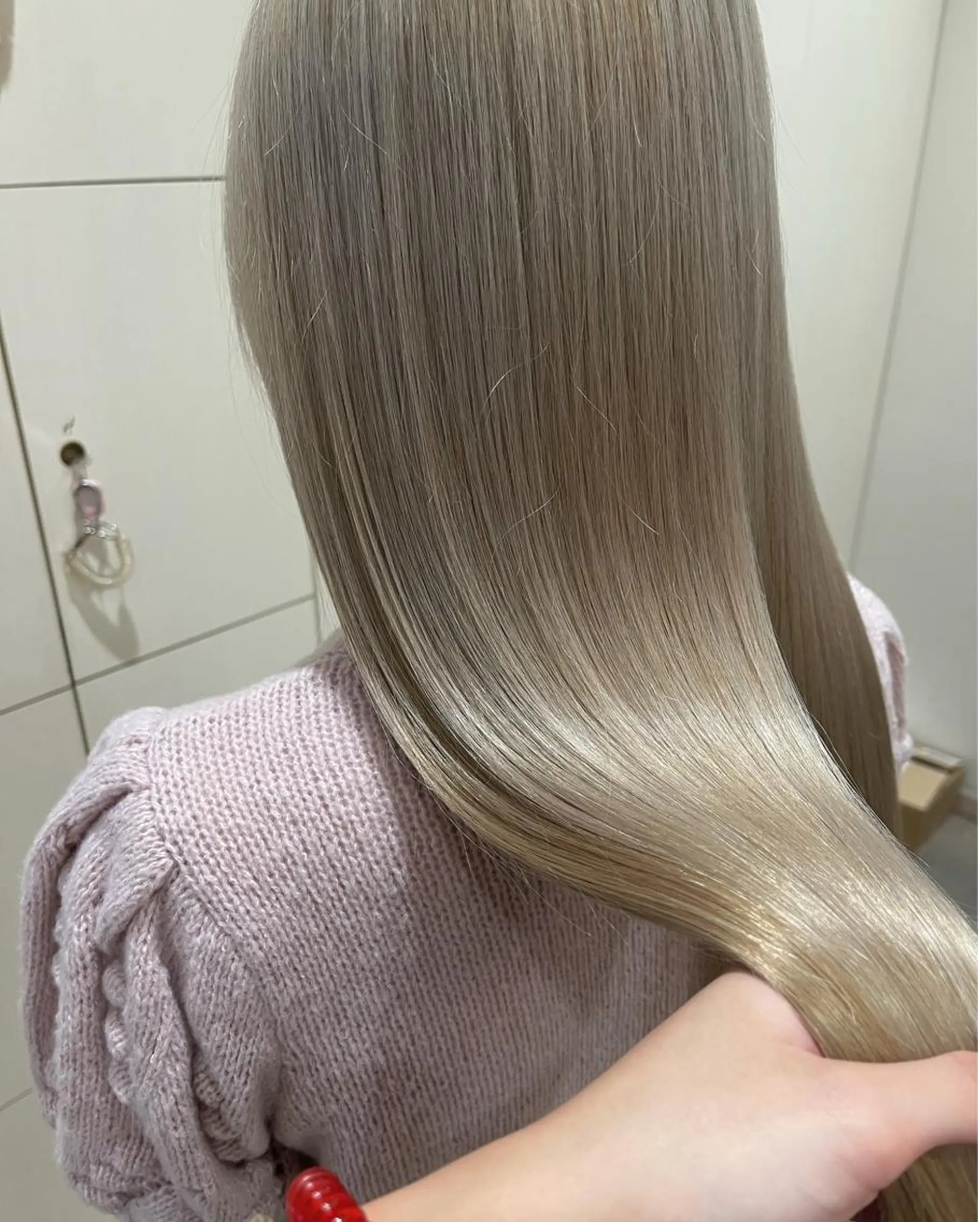 ロング カラー ブリーチ ヘアカラー トリートメント サソウ ユリエ🥥のヘアスタイル