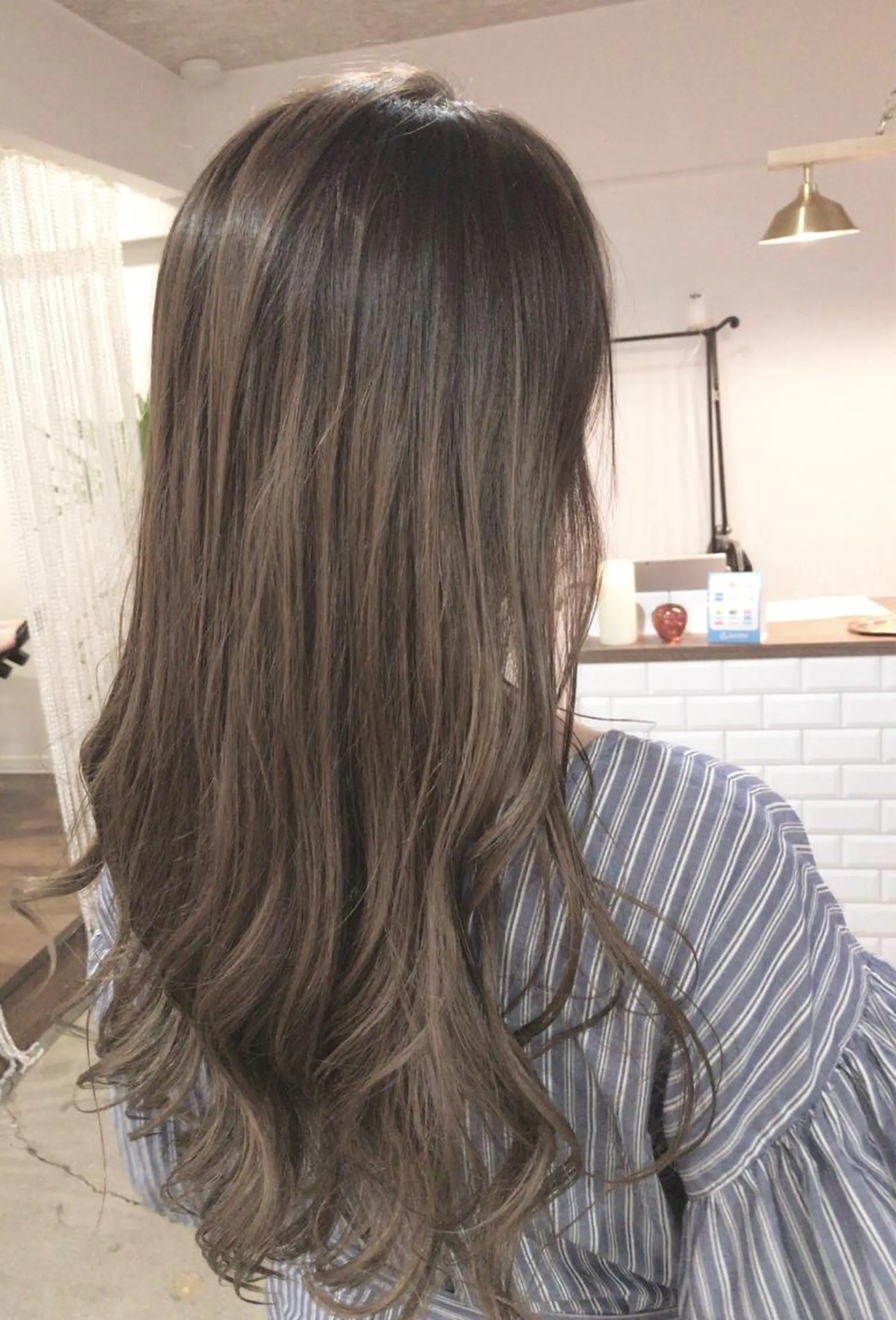 セミロング カラー レイヤーカット匠 イソザキノリユキのヘアスタイル