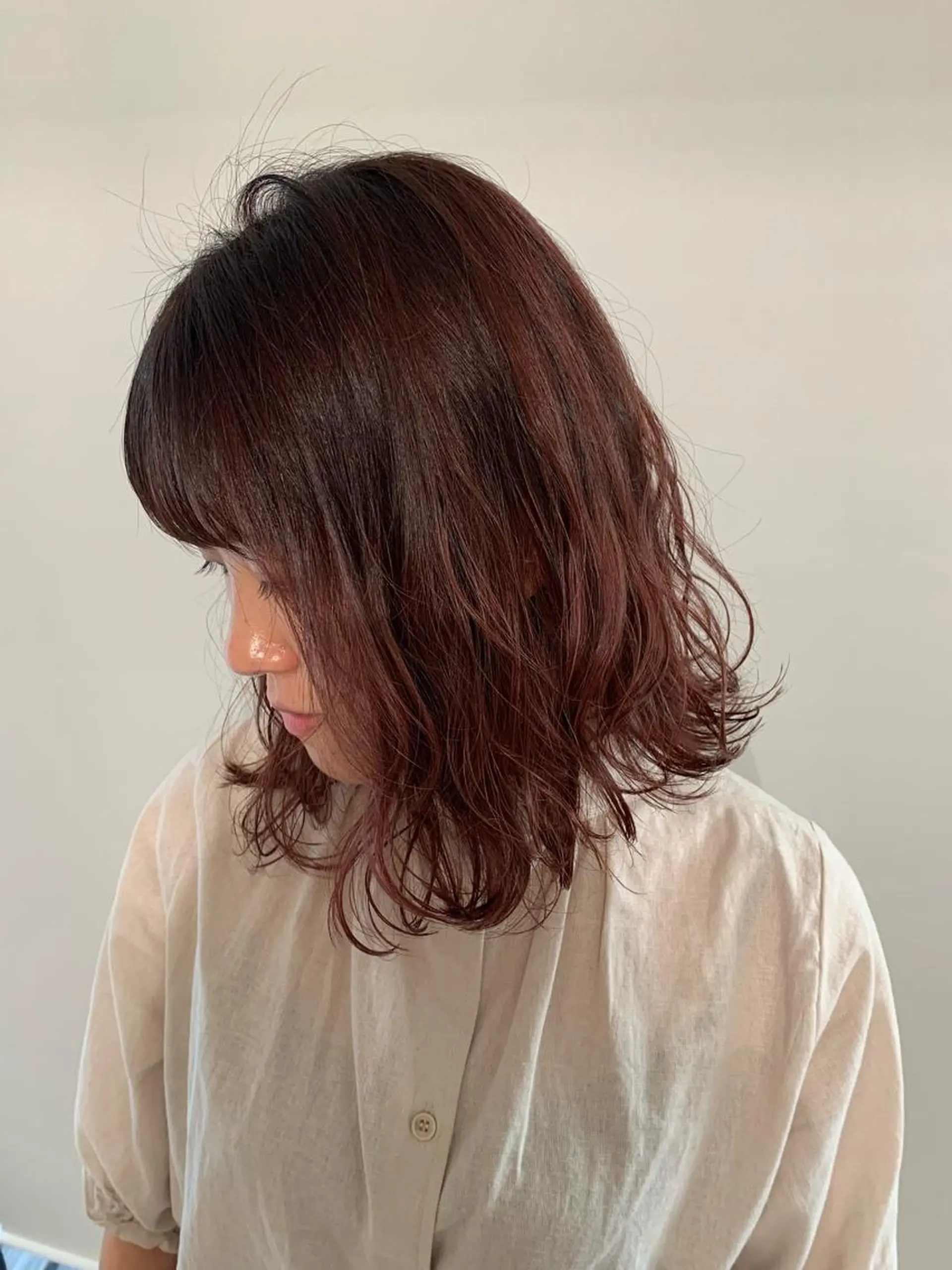 ミディアム カラー パーマ ヘアアレンジ ハイライトカラー ピンクカラー ピンクパープル パープルカラー ハイライト カット ヘアカラー トリートメント 加藤 綾華のヘアスタイル