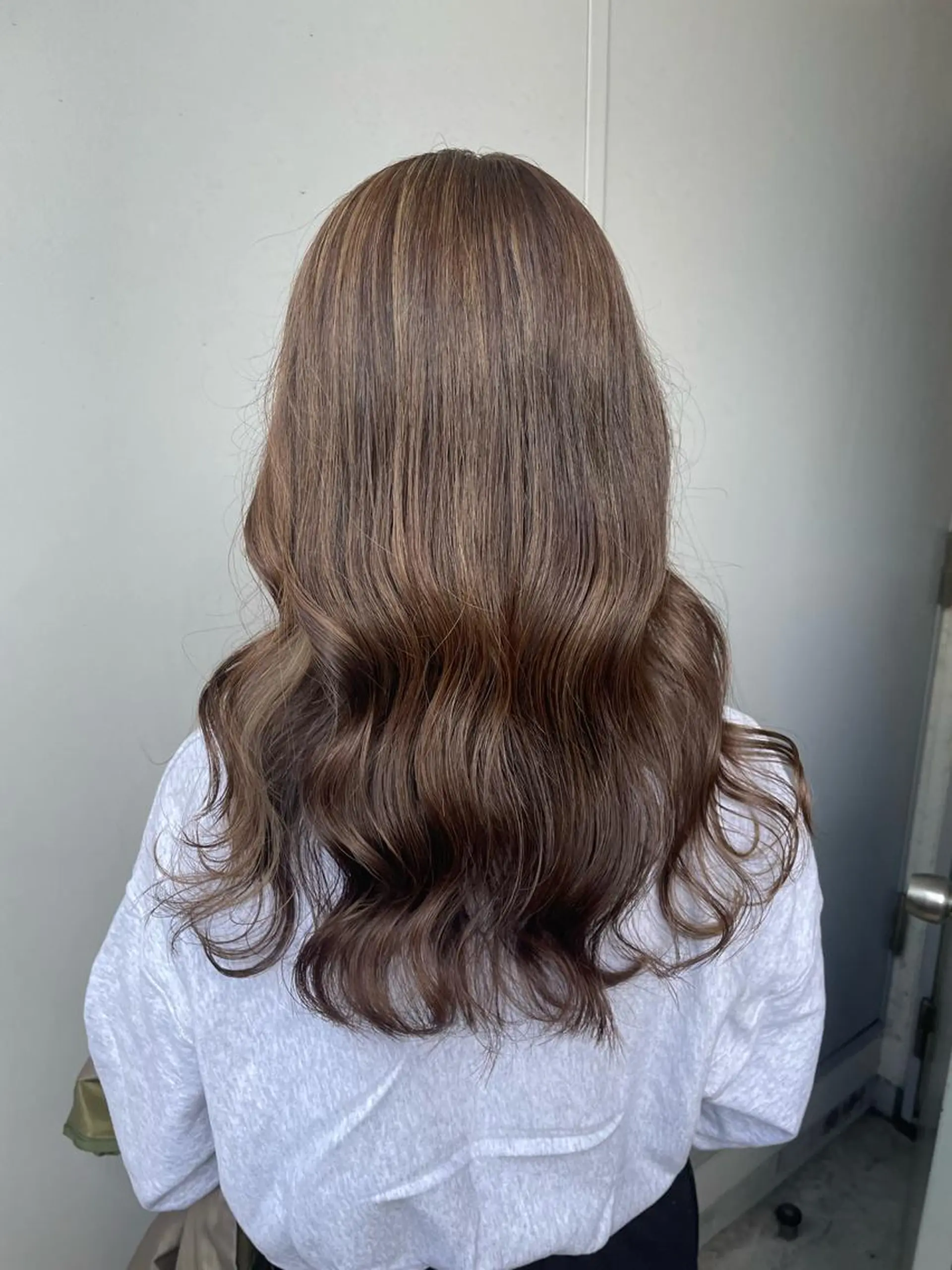 ロング カラー ベージュカラー ハイライトカラー ミルクティーベージュ ハイライト ヘアカラー トリートメント ヘアセット 透明感カラー🤍 Kaitoのヘアスタイル