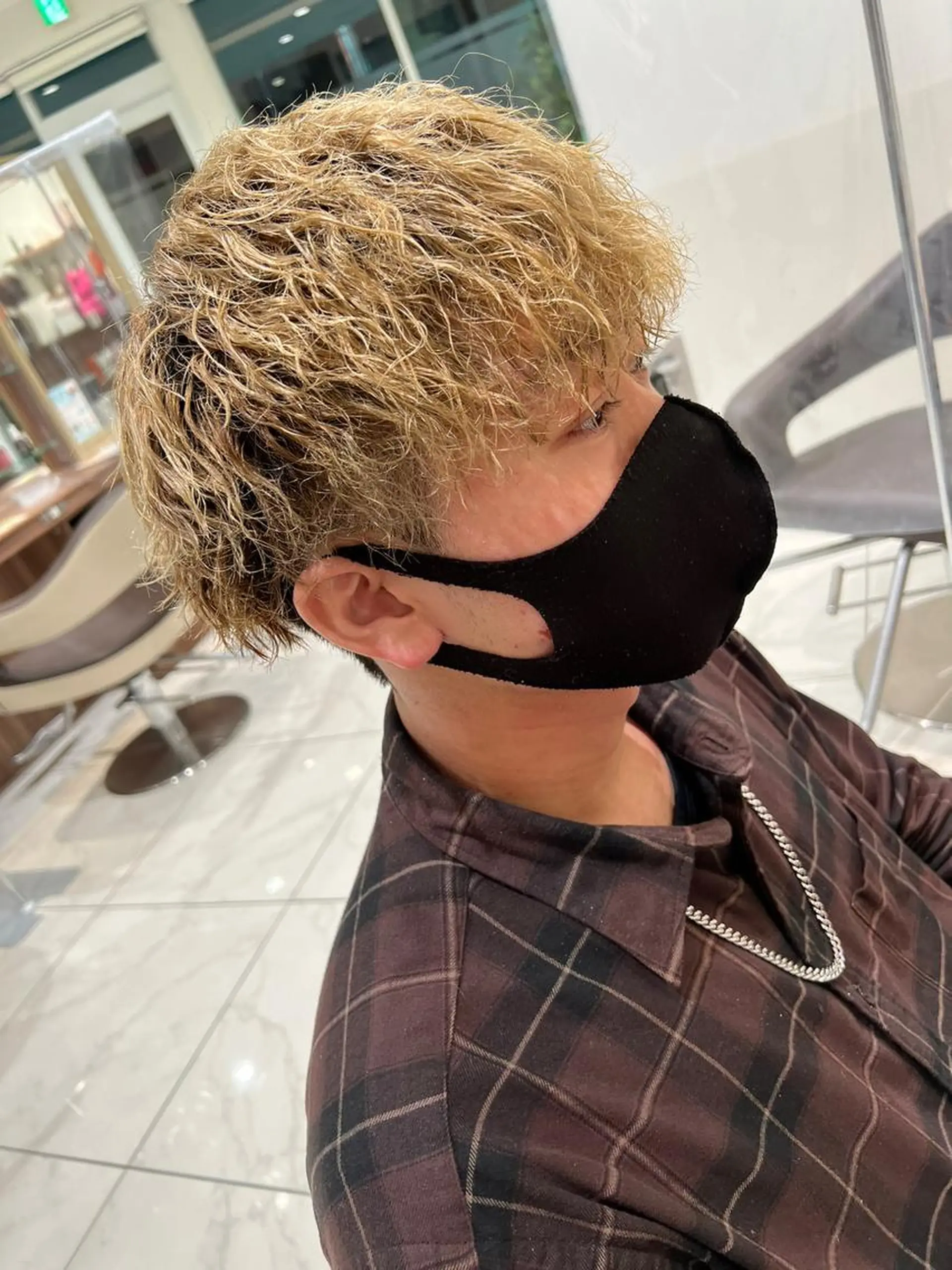 ショート パーマ メンズ メンズパーマ/髪質改 善/ダメージケアのヘアスタイル