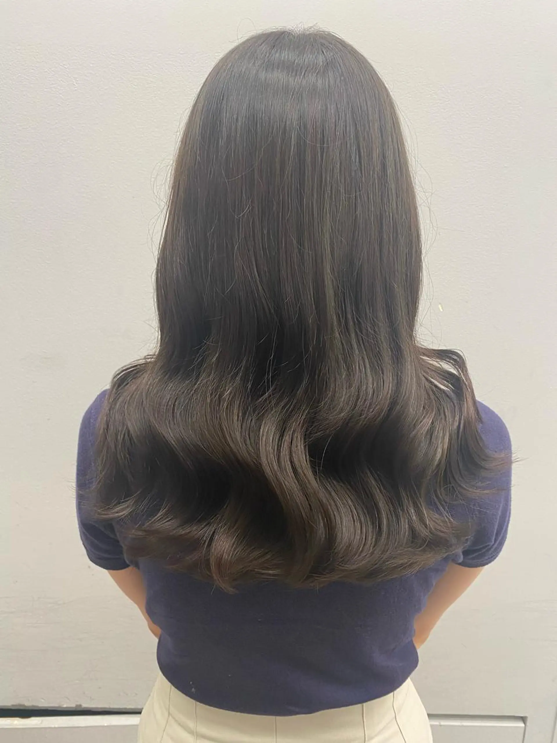 セミロング 韓国ネイル🤍 イワサキ　リコ🍒のネイルデザイン