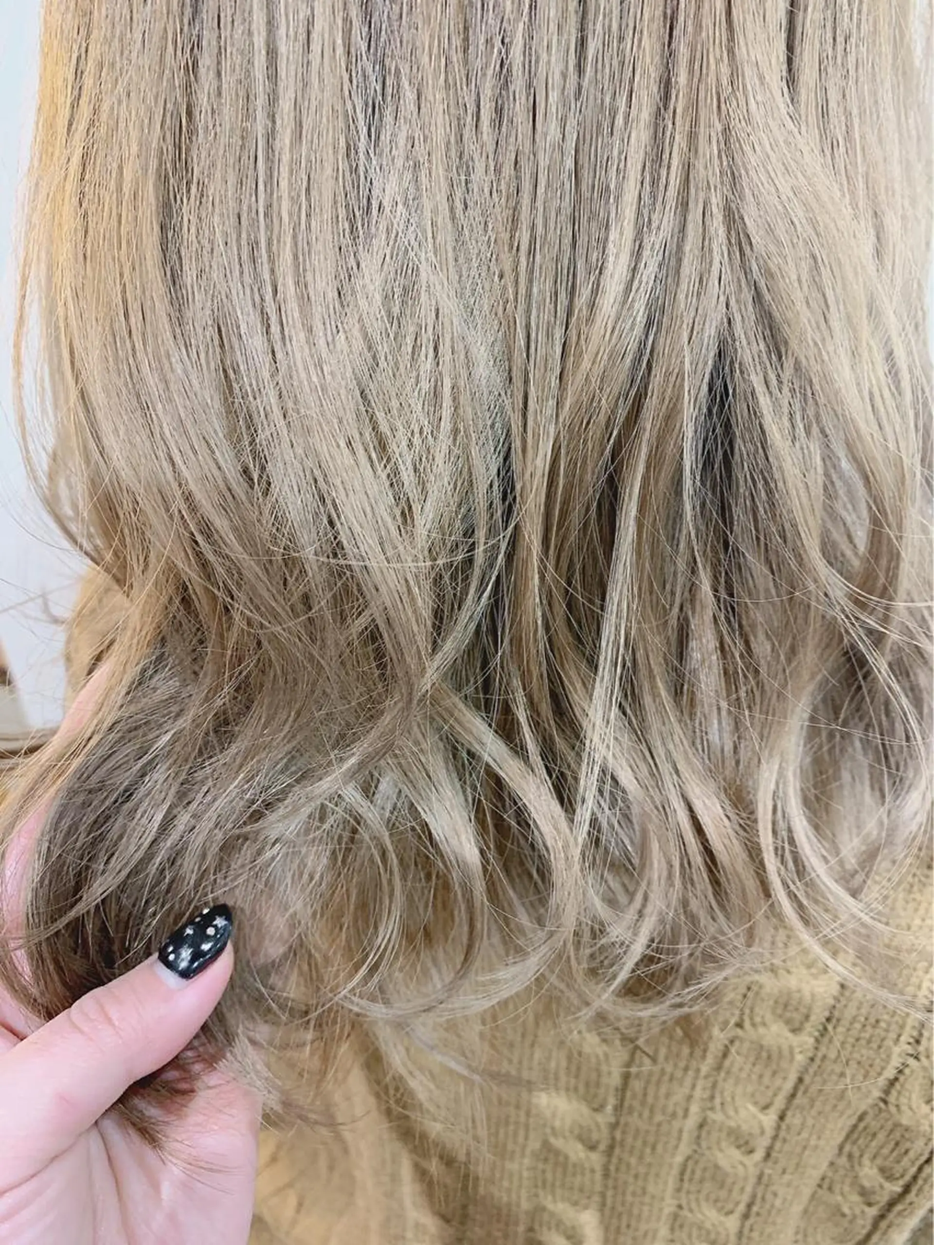 セミロング カット ヘアカラー アンディアーモカリーノ所属・かわい りなのヘアスタイル