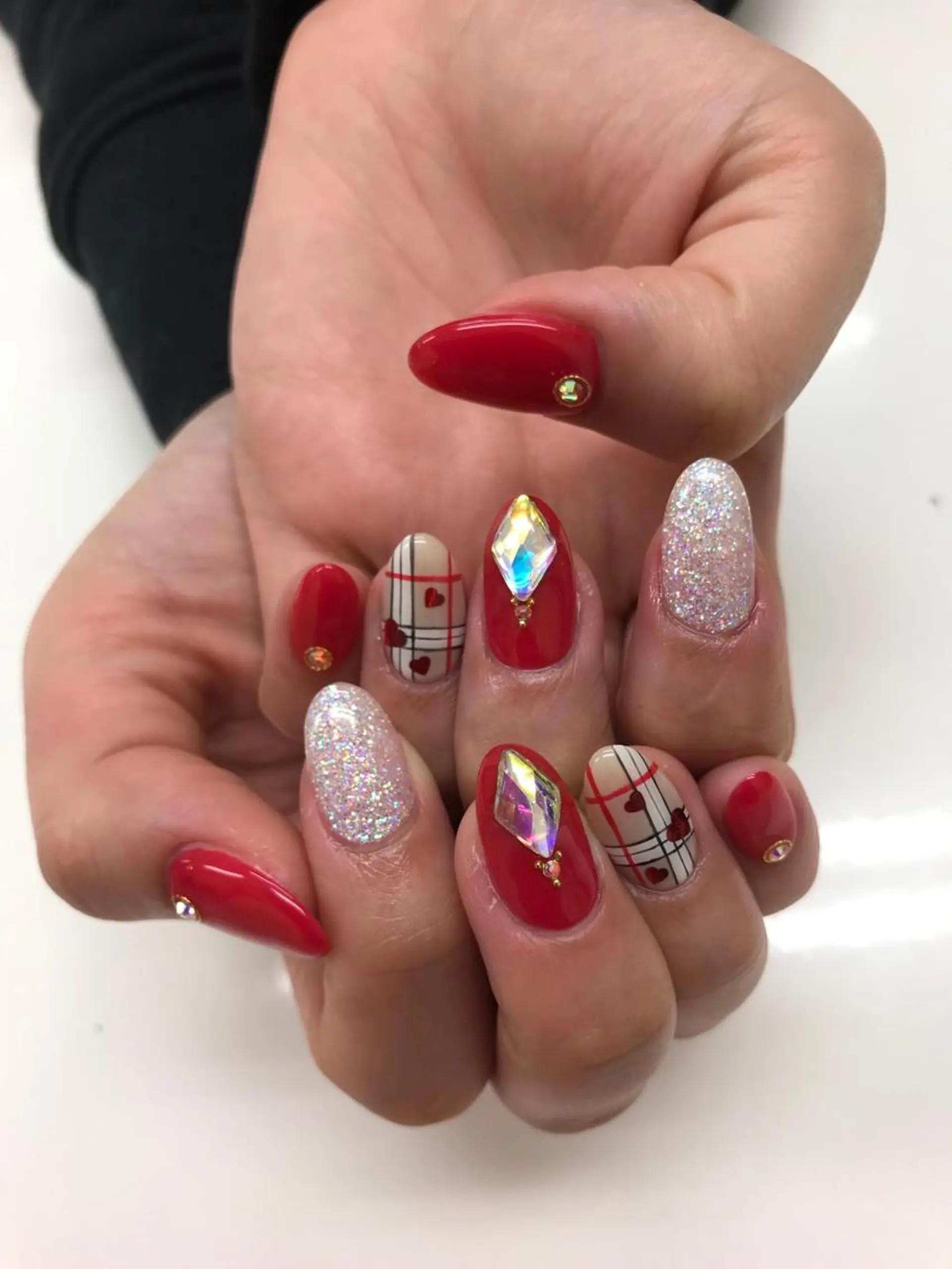 ネイル ハンドネイル Hisaka Mikiのネイルデザイン