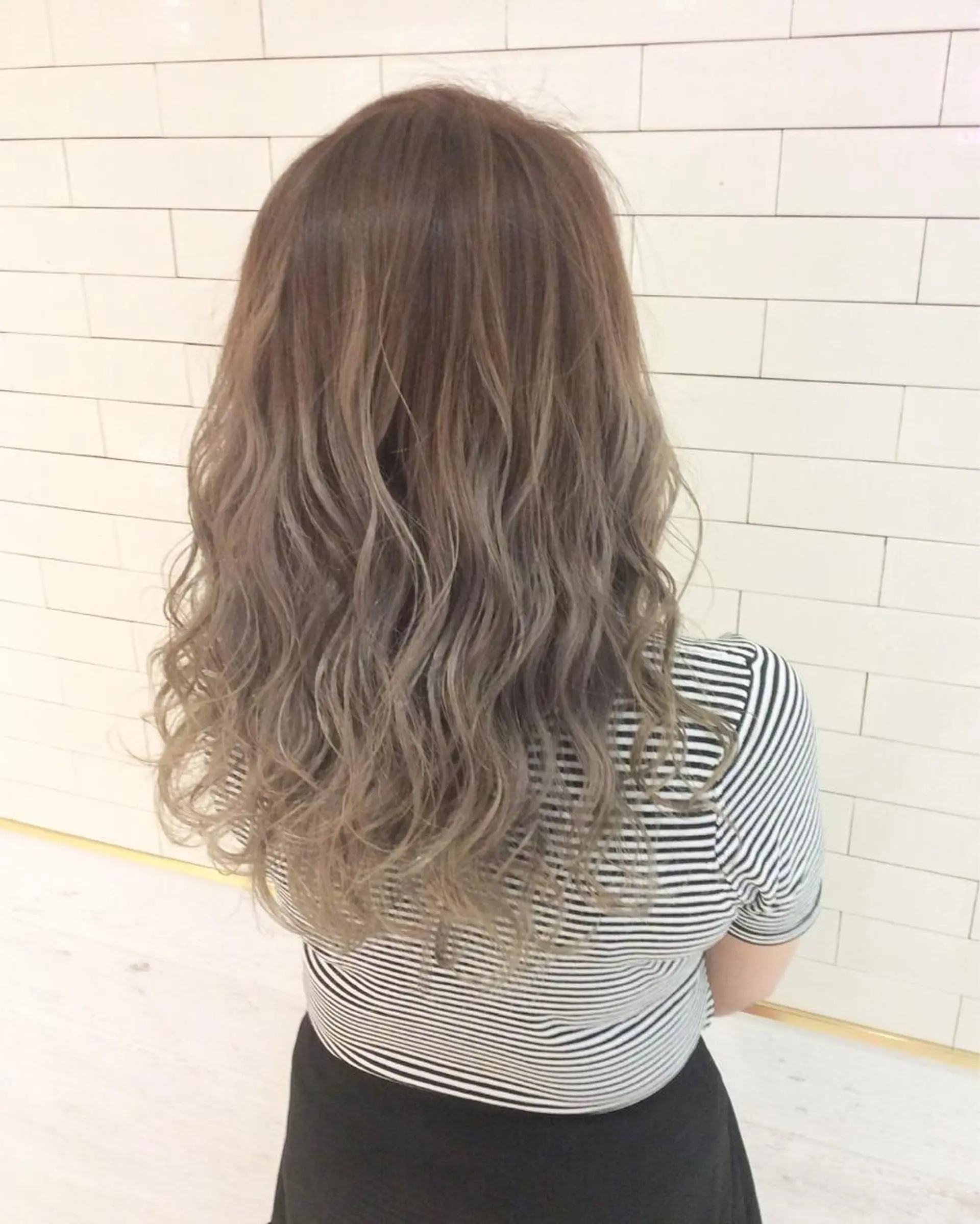 セミロング カラー レイヤーカット× 髪質改善たもりのヘアスタイル