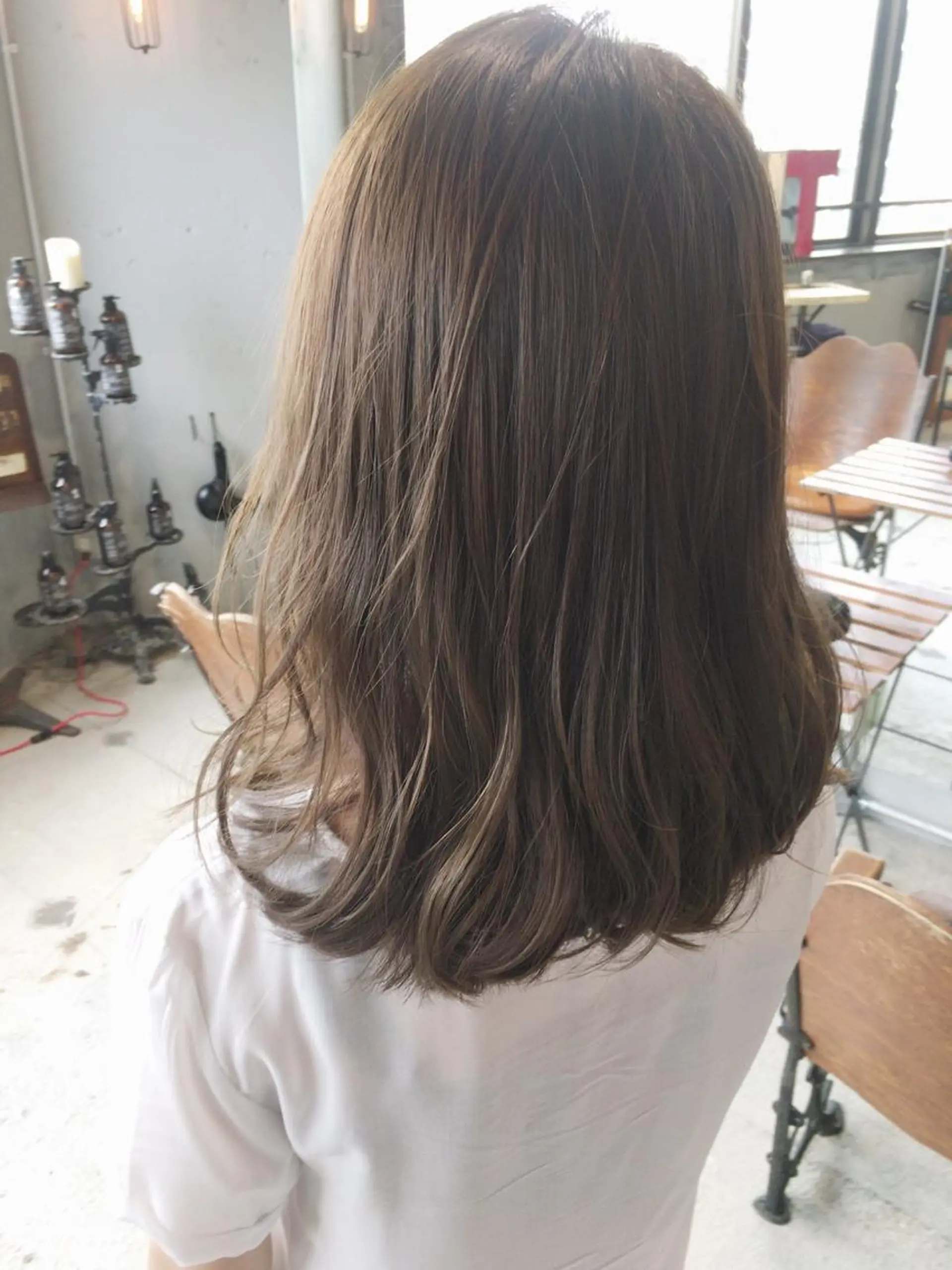 セミロング カラー パーマ ブリーチ ブリーチなしカラー 代表 中島貴志のヘアスタイル