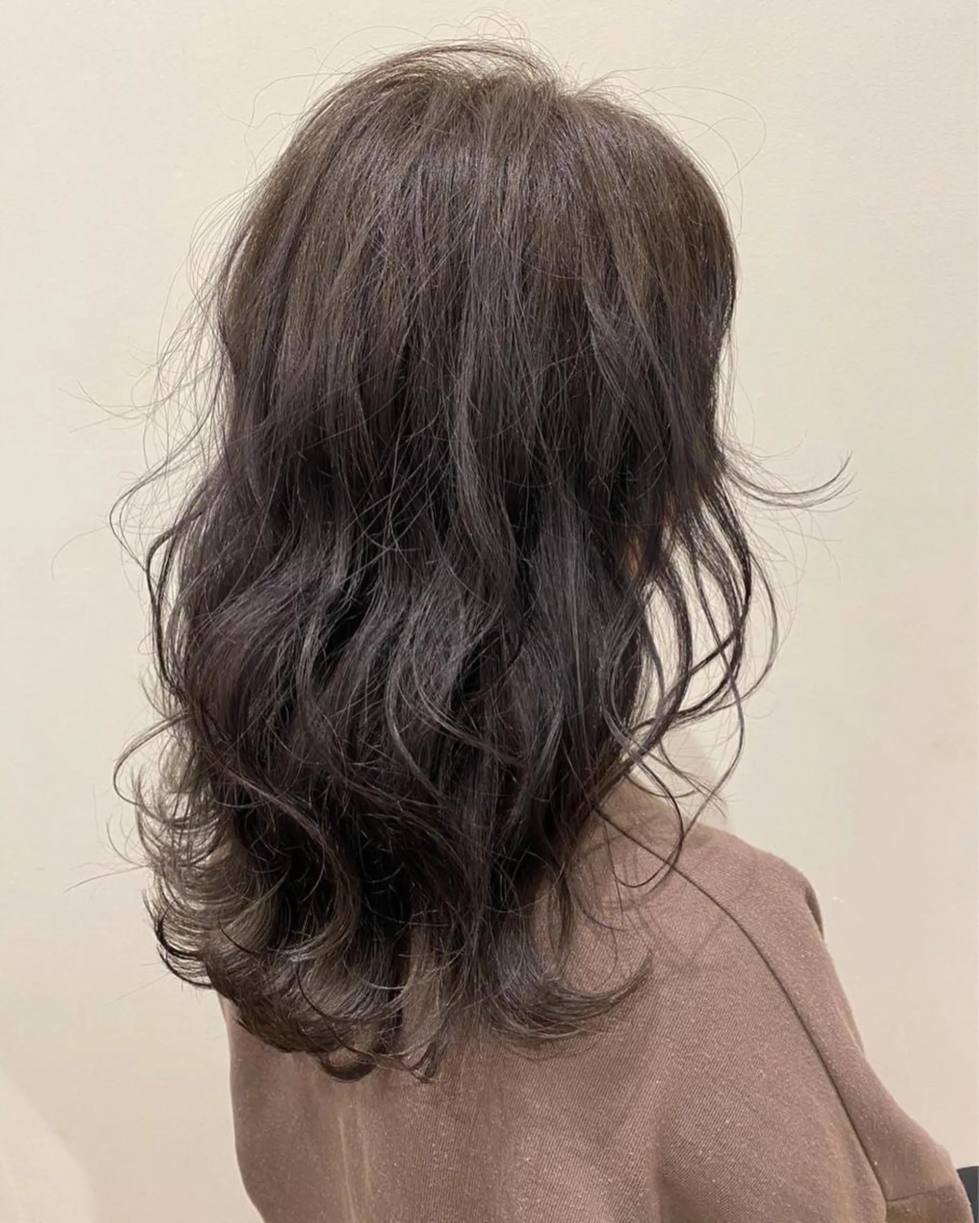 ロング カラー 石田 優菜のヘアスタイル