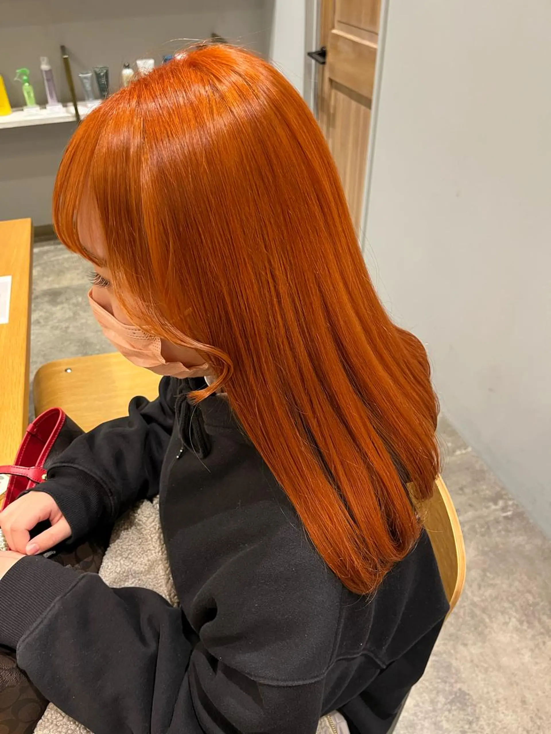 カラー 亀井 菜々花のヘアスタイル