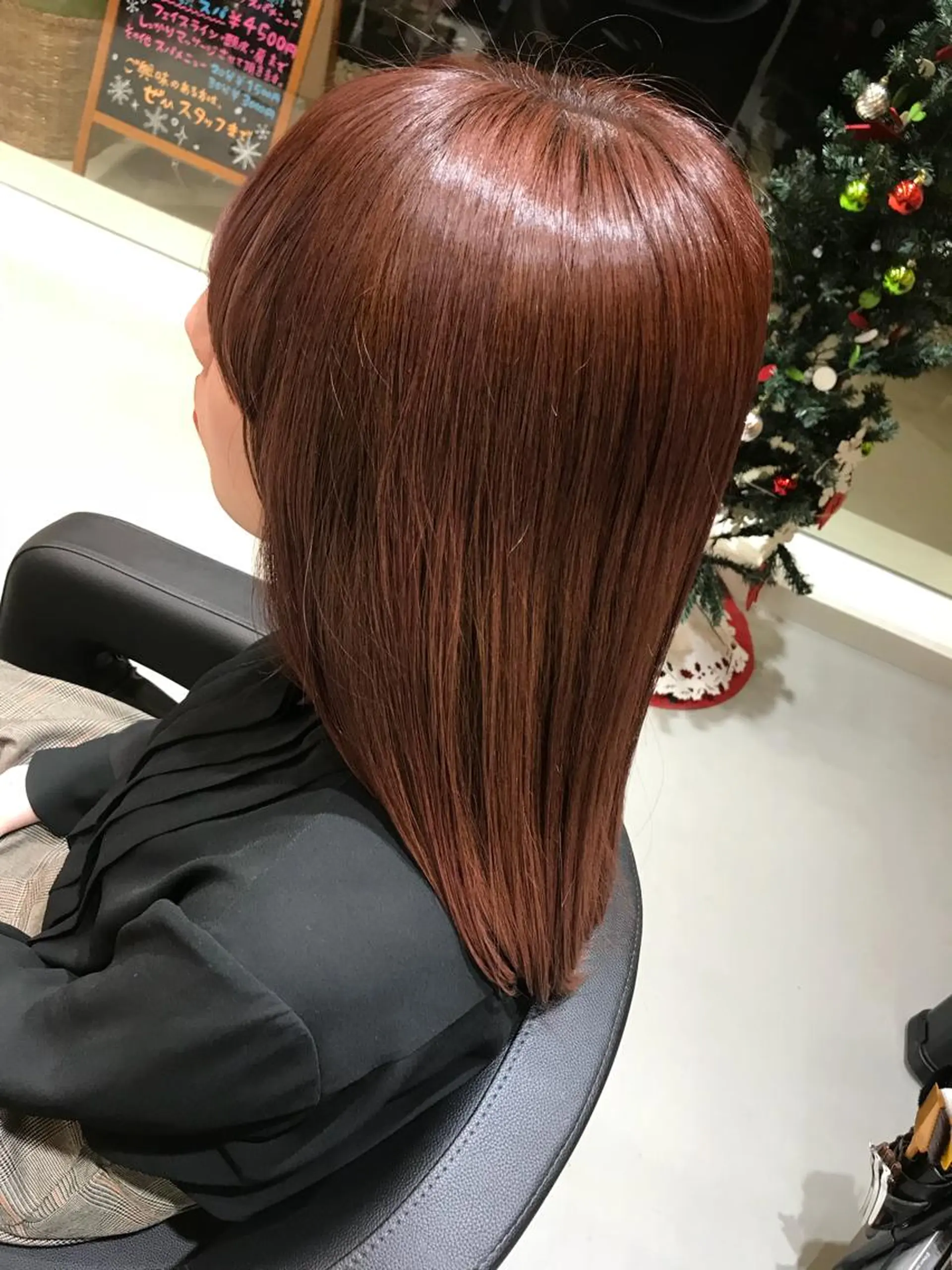 セミロング カラー ブリーチ オレンジ ピンクカラー 大久保 隆蔵のヘアスタイル