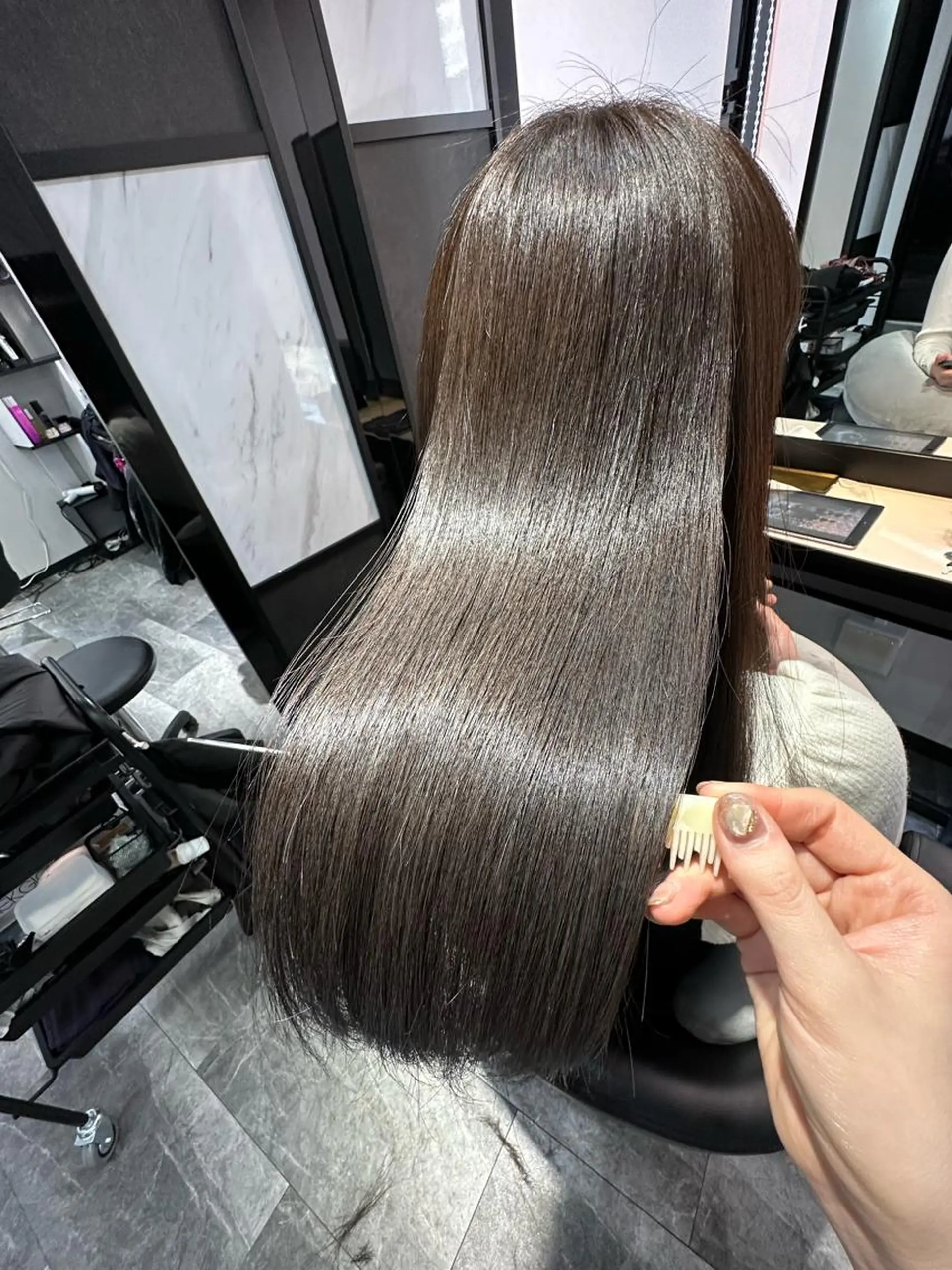 ロング カラー カット ヘアカラー トリートメント 近藤千翔🩵 髪質改善Periodのエステ・リラクイメージ