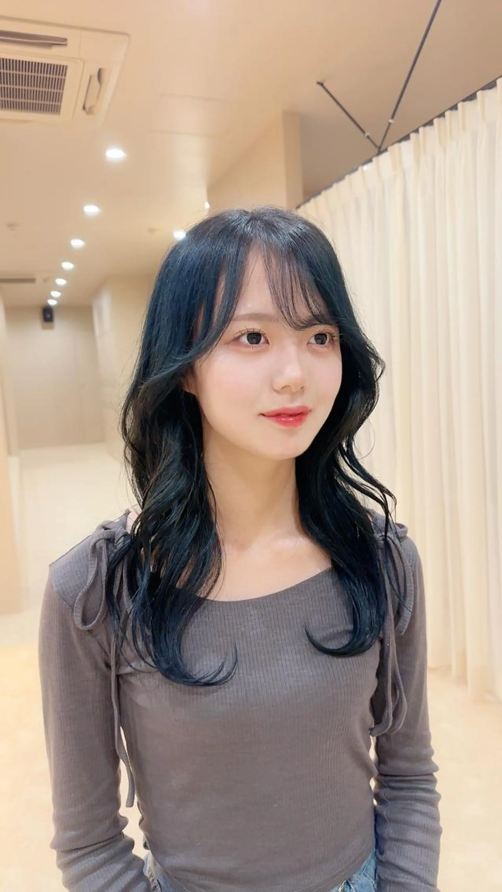 ロング 韓国風カラー 韓国風ヘア カット ヘアカラー トリートメント owl（オウル）所属・owl（オウル） Momoのヘアスタイル