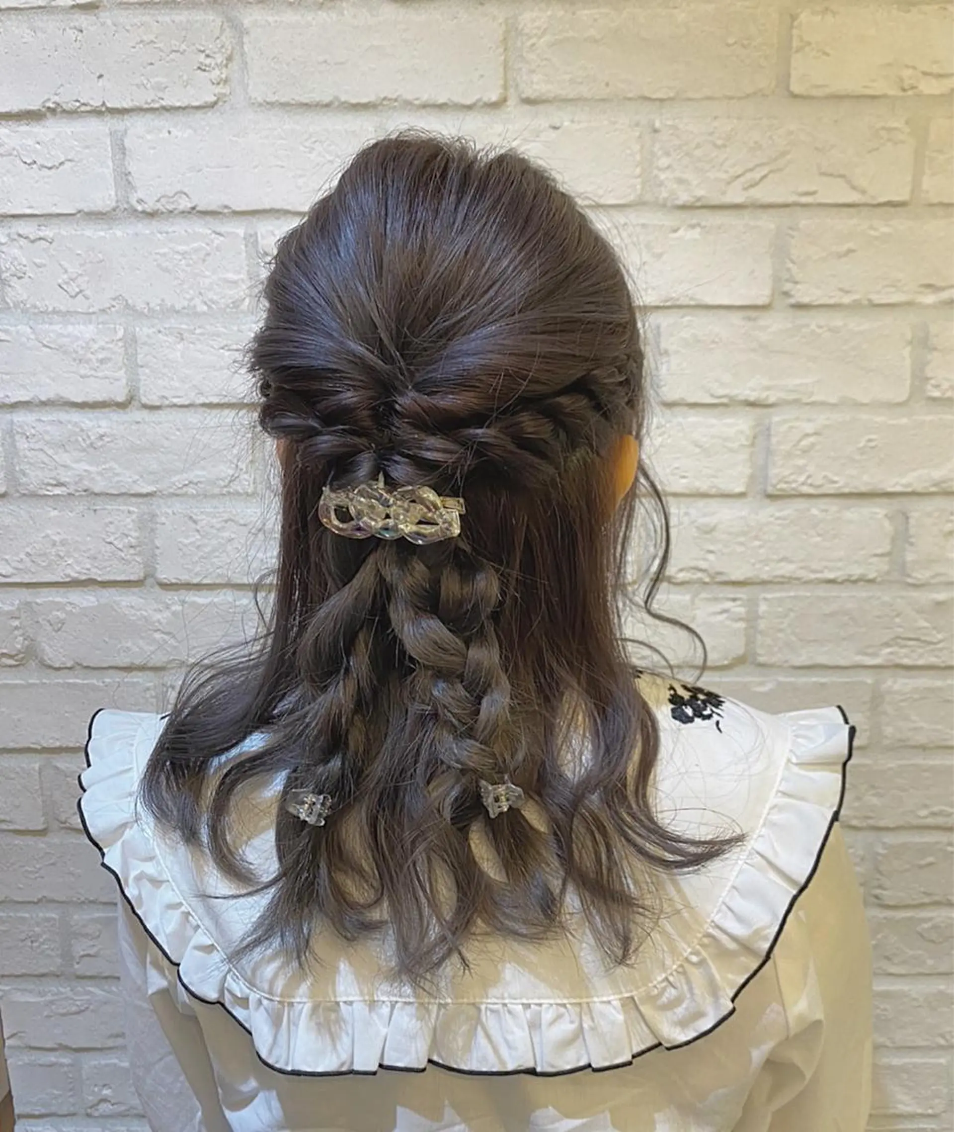 セミロング カラー ヘアアレンジ 🎀野崎 美玖𝜗𝜚˚⋆のヘアスタイル