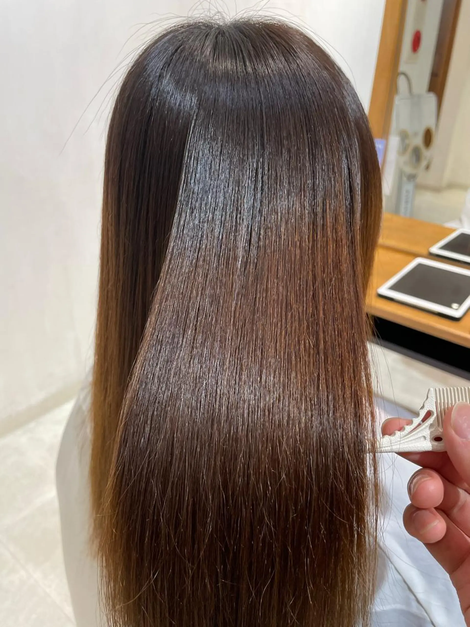 ロング 縮毛矯正 レイヤー/韓国ヘア /顔周り/大久保貴之のヘアスタイル