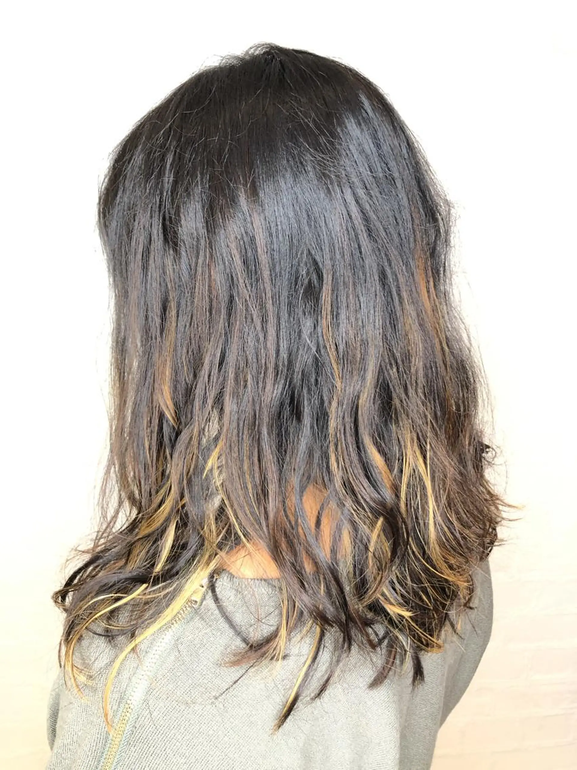 ロング カラー ハイライトカラー ハイライト GO TODAY シェアサロン 原宿Verno店所属・ブリーチ/髪質改善/ ボブ特化/よしきのヘアスタイル