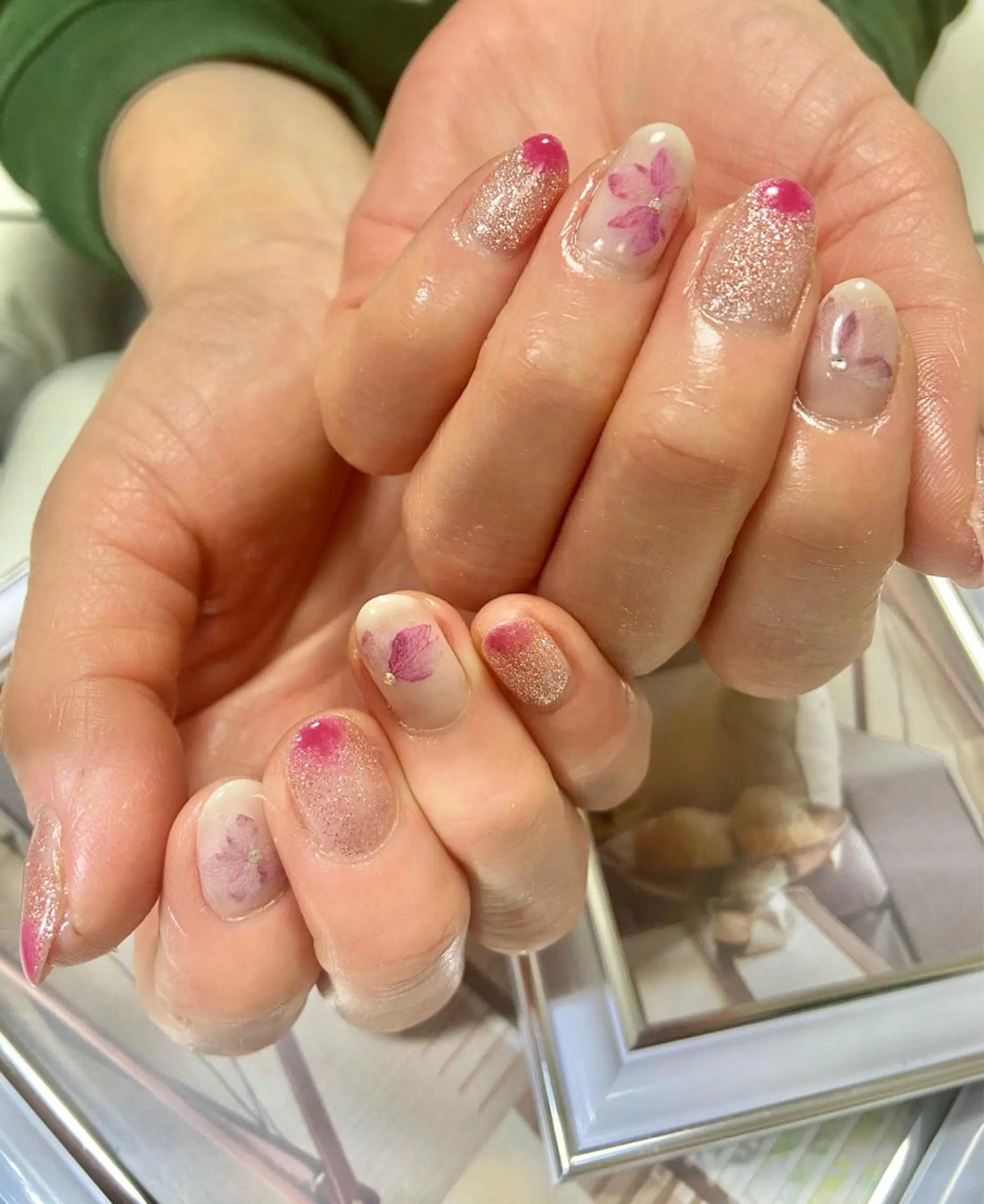 ネイル 桜ネイル ハンドネイル フットネイル Lokahi NAILのネイルデザイン