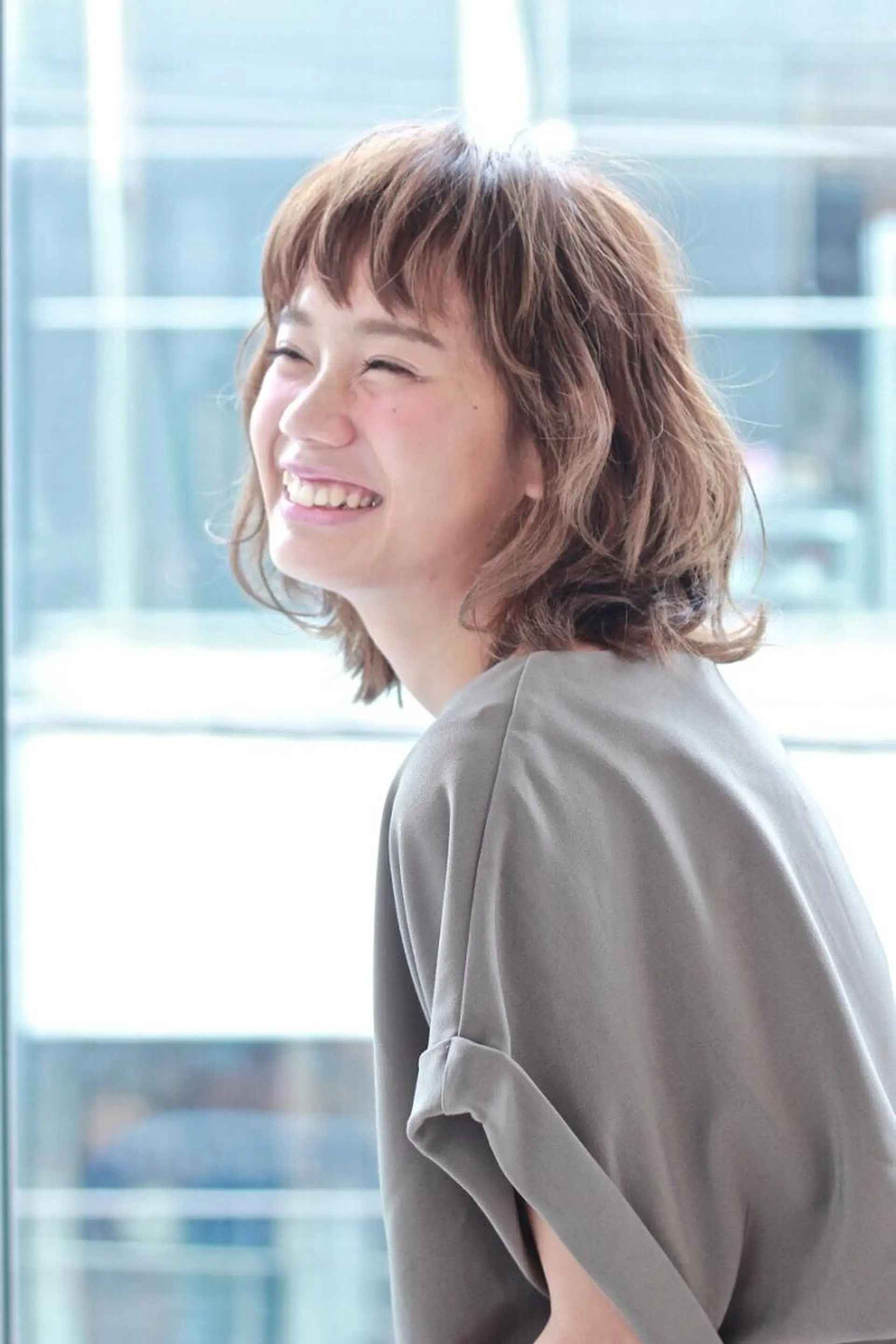 ミディアム 松島 涼花のヘアスタイル