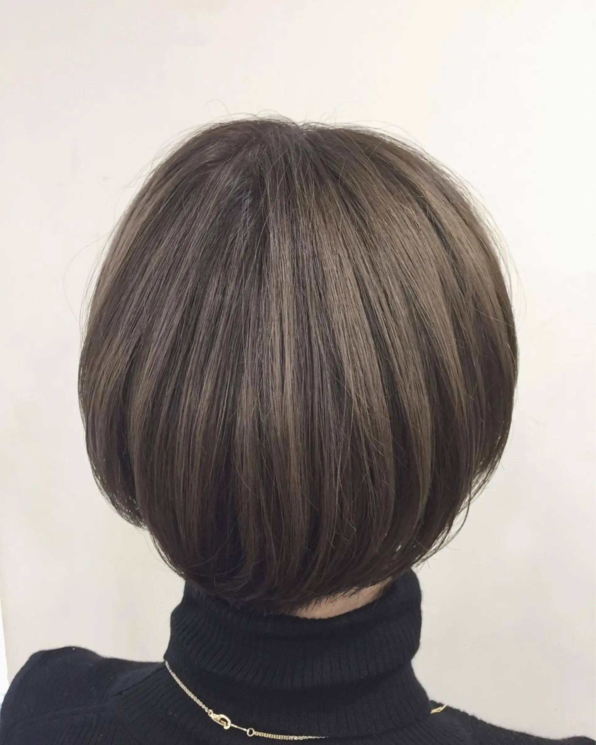 ショート カラー ベージュカラー 🌛ダブルカラー 🌜SAYAKAのヘアスタイル
