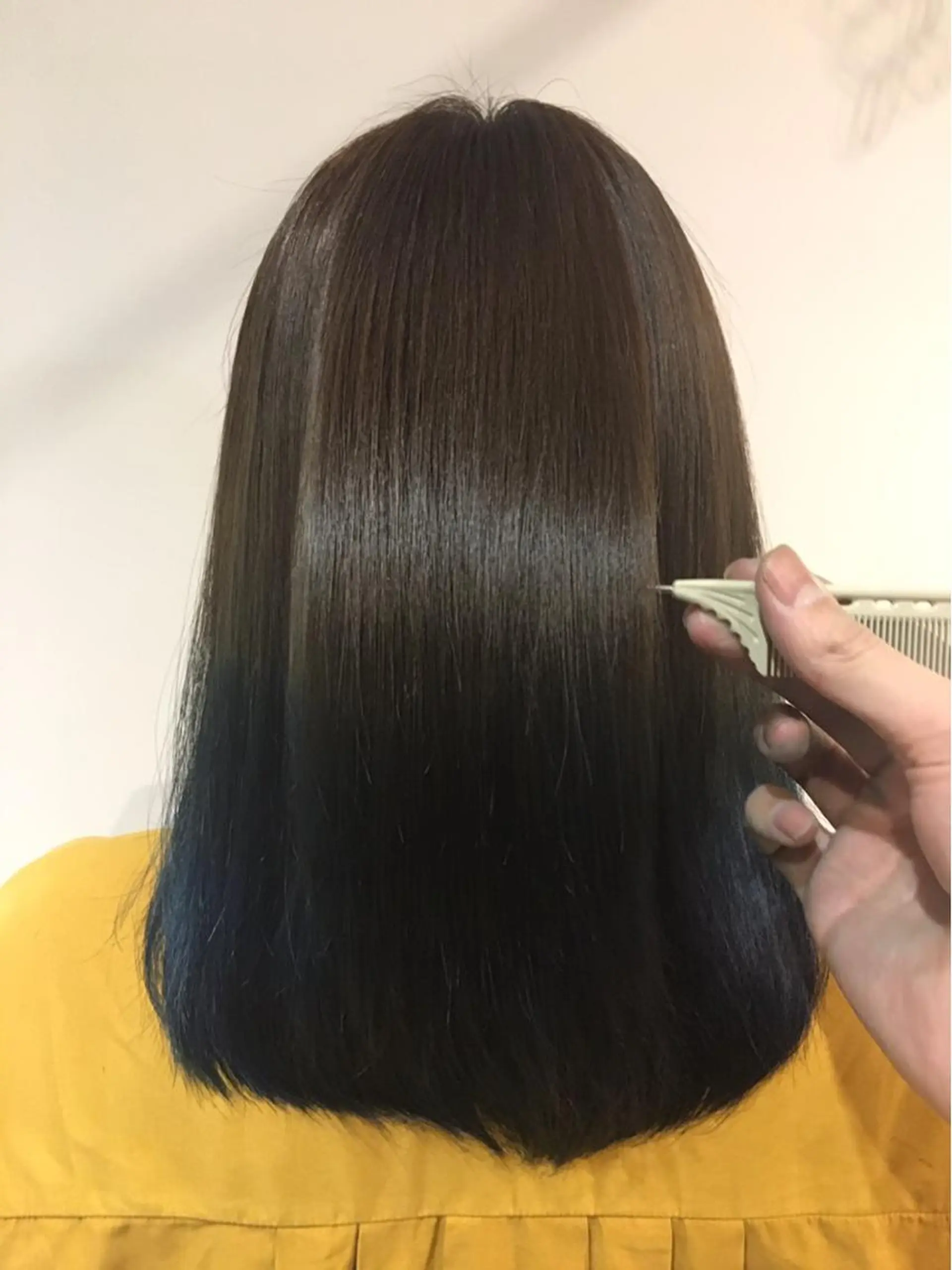 ミディアム カラー ヘアカラー トリートメント 青野 文香のヘアスタイル