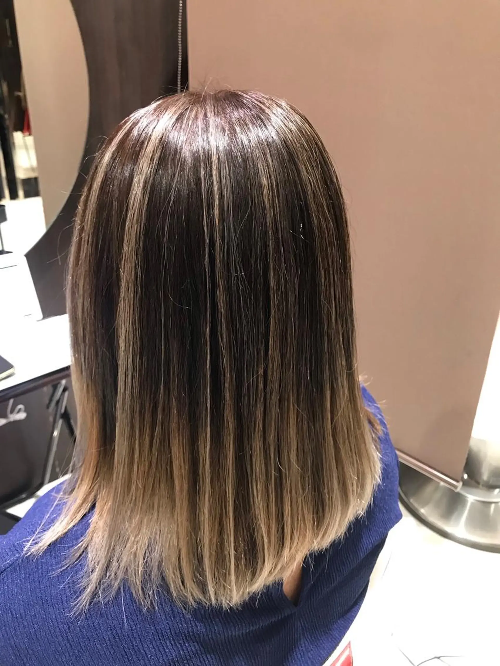 セミロング 下條 真のヘアスタイル