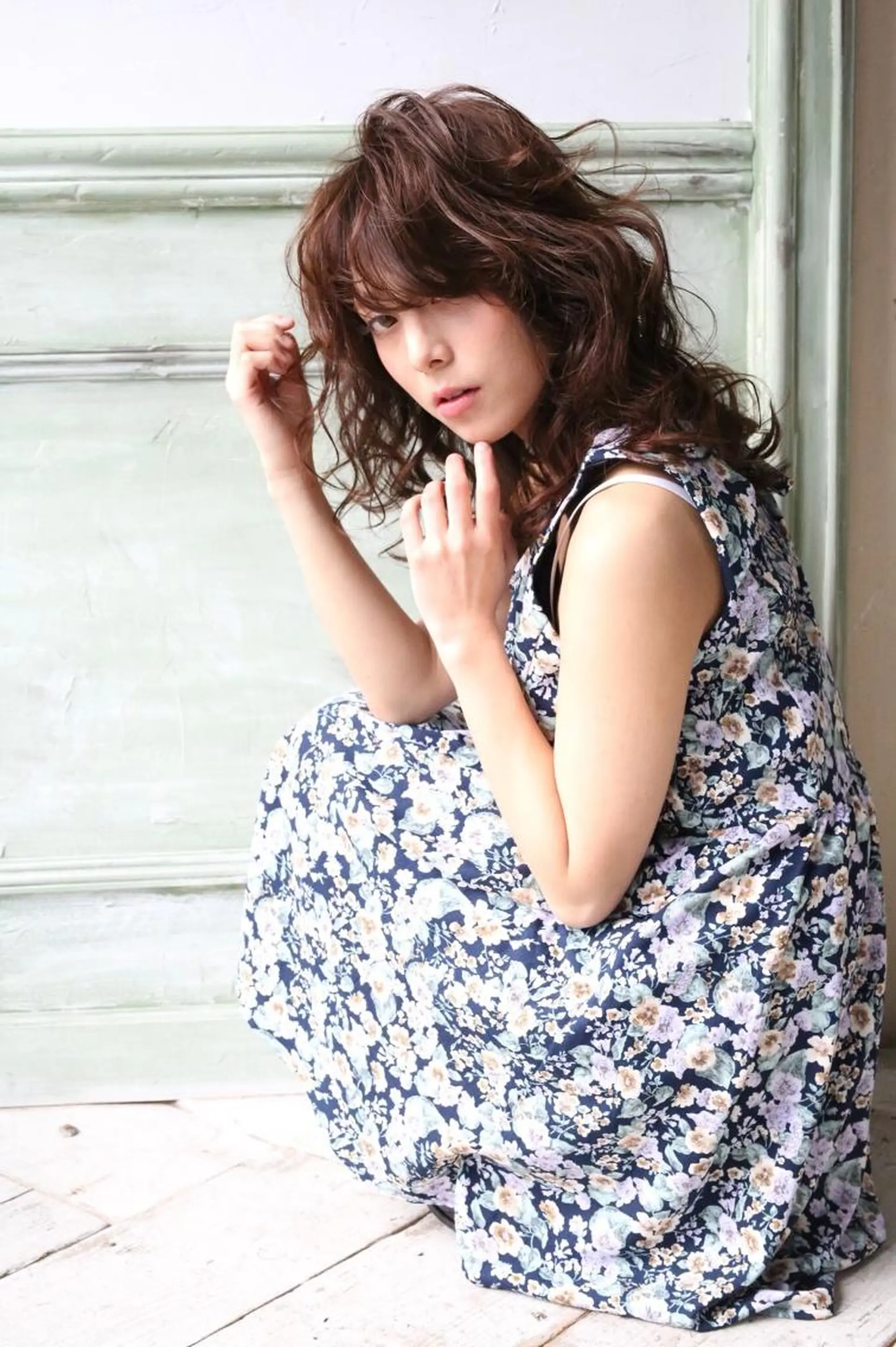 ミディアム カラー パーマ 小顔カット✨ 透明感カラーのヘアスタイル