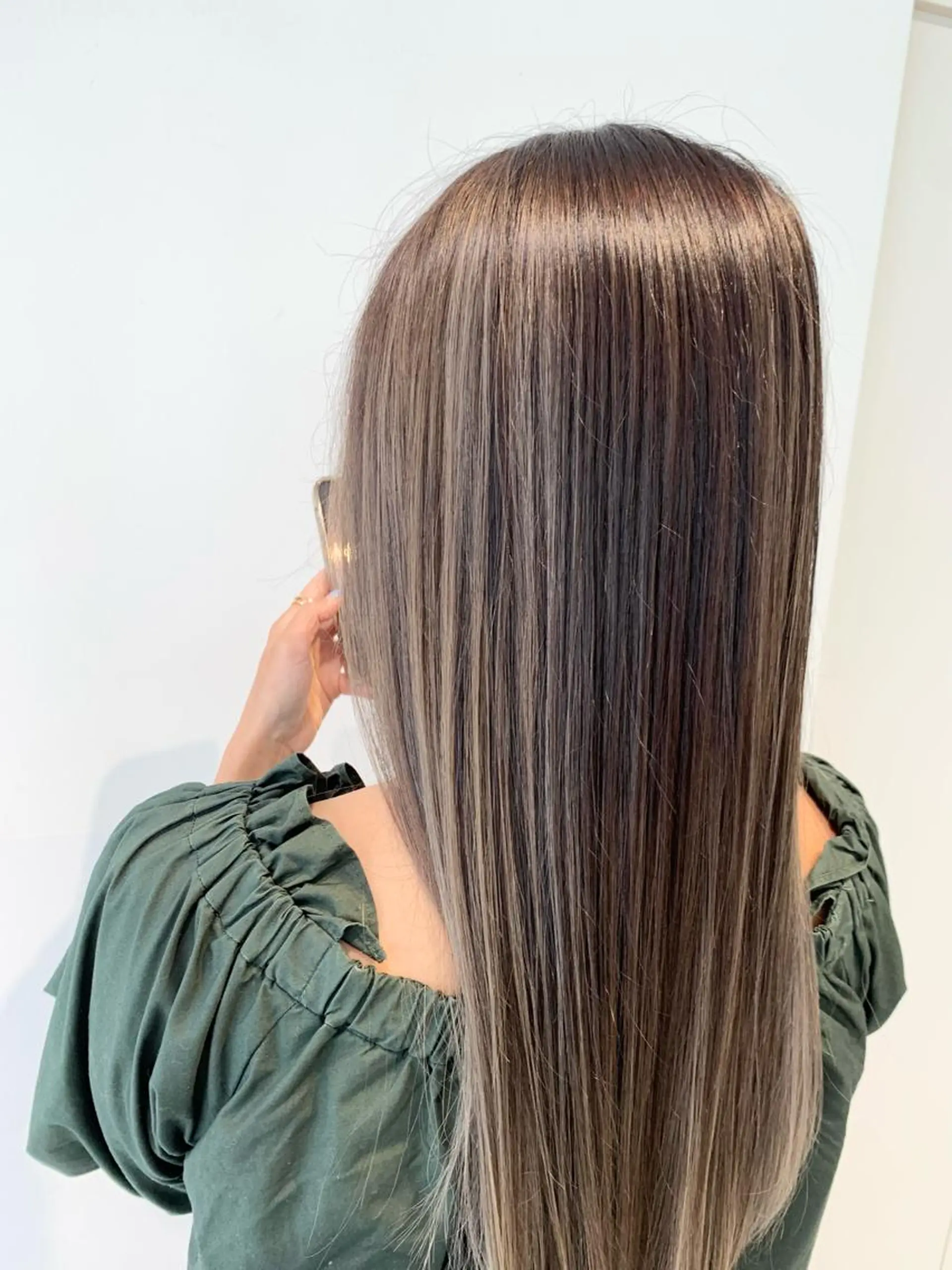 カラー 野田 朝陽のヘアスタイル