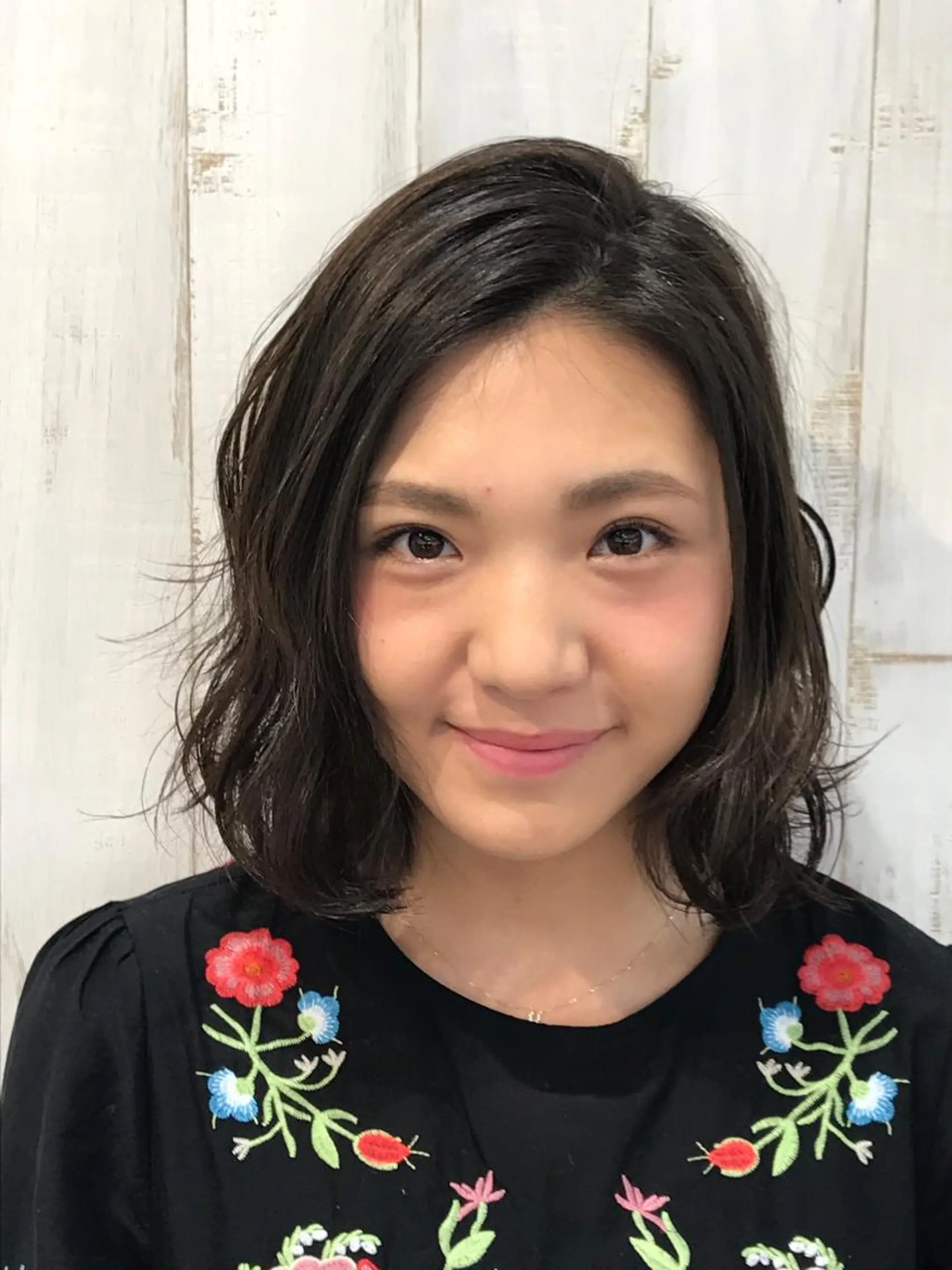 ミディアム 庄司 美佑樹のヘアスタイル