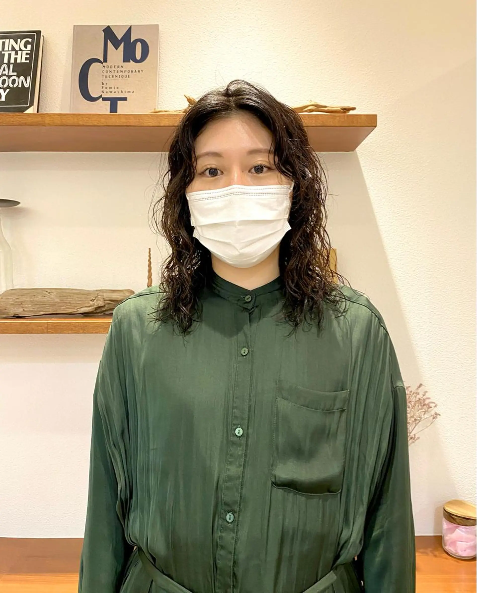 ミディアム パーマ ミディアムパーマ カット ヘアカラー トリートメント Van family所属・ショート& パーマ　坂本のヘアスタイル