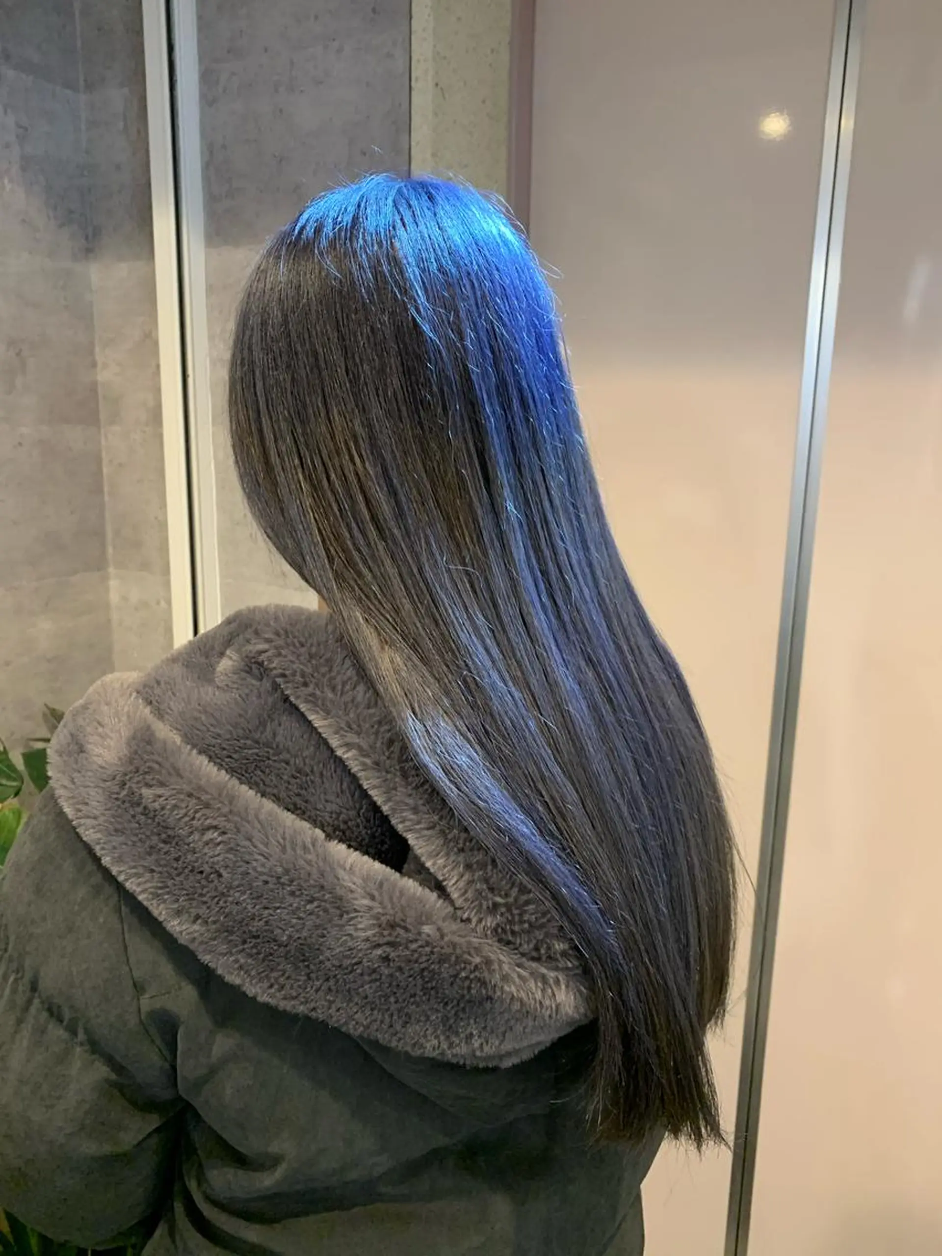 ロング カラー グレージュ ネイビーカラー ヘアカラー Chara Chalone所属・今野 美栄のヘアスタイル