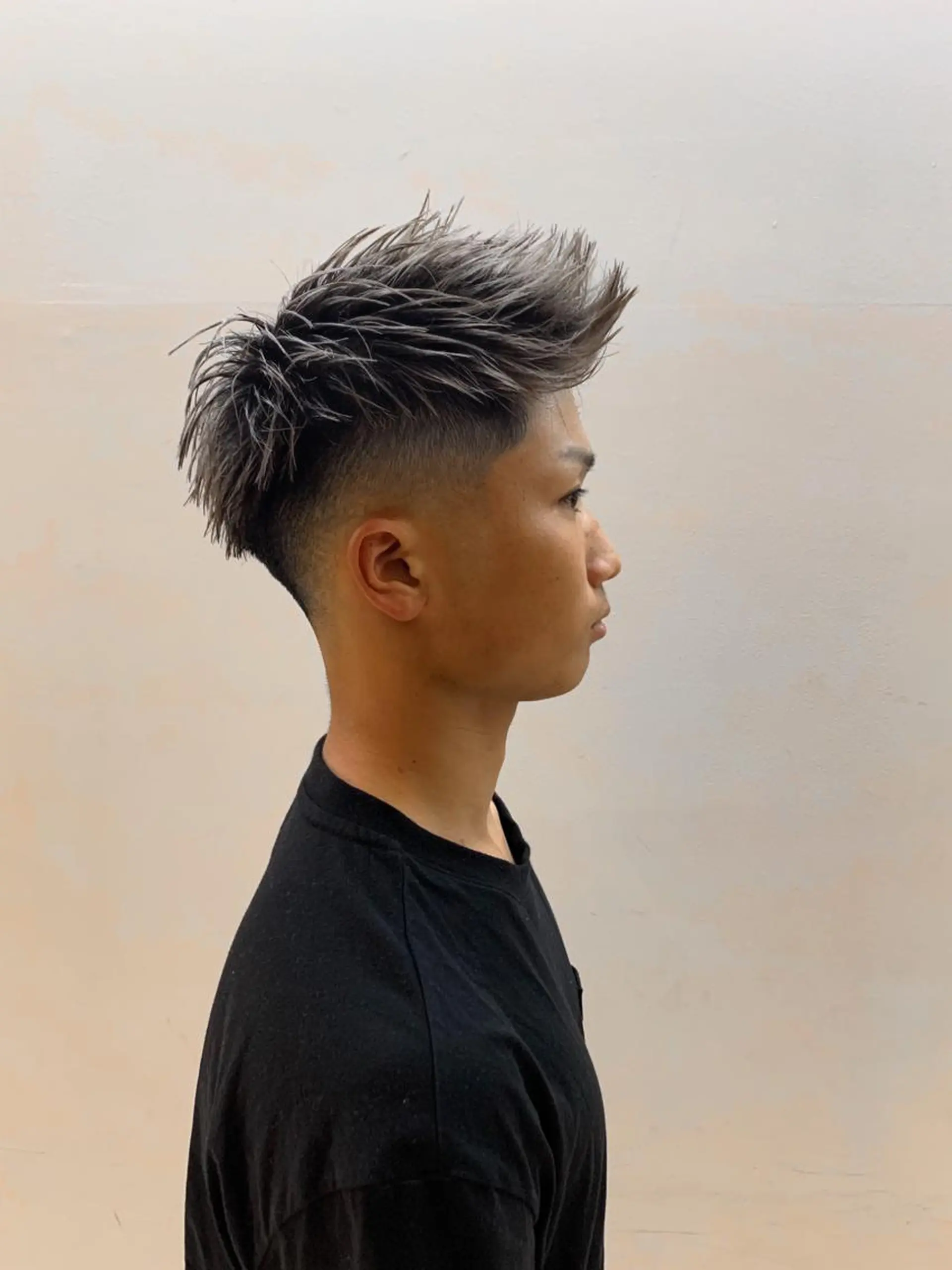 カラー メンズ モヒカン カット ヘアカラー トリートメント メンズ専門　井藤 雅也のヘアスタイル