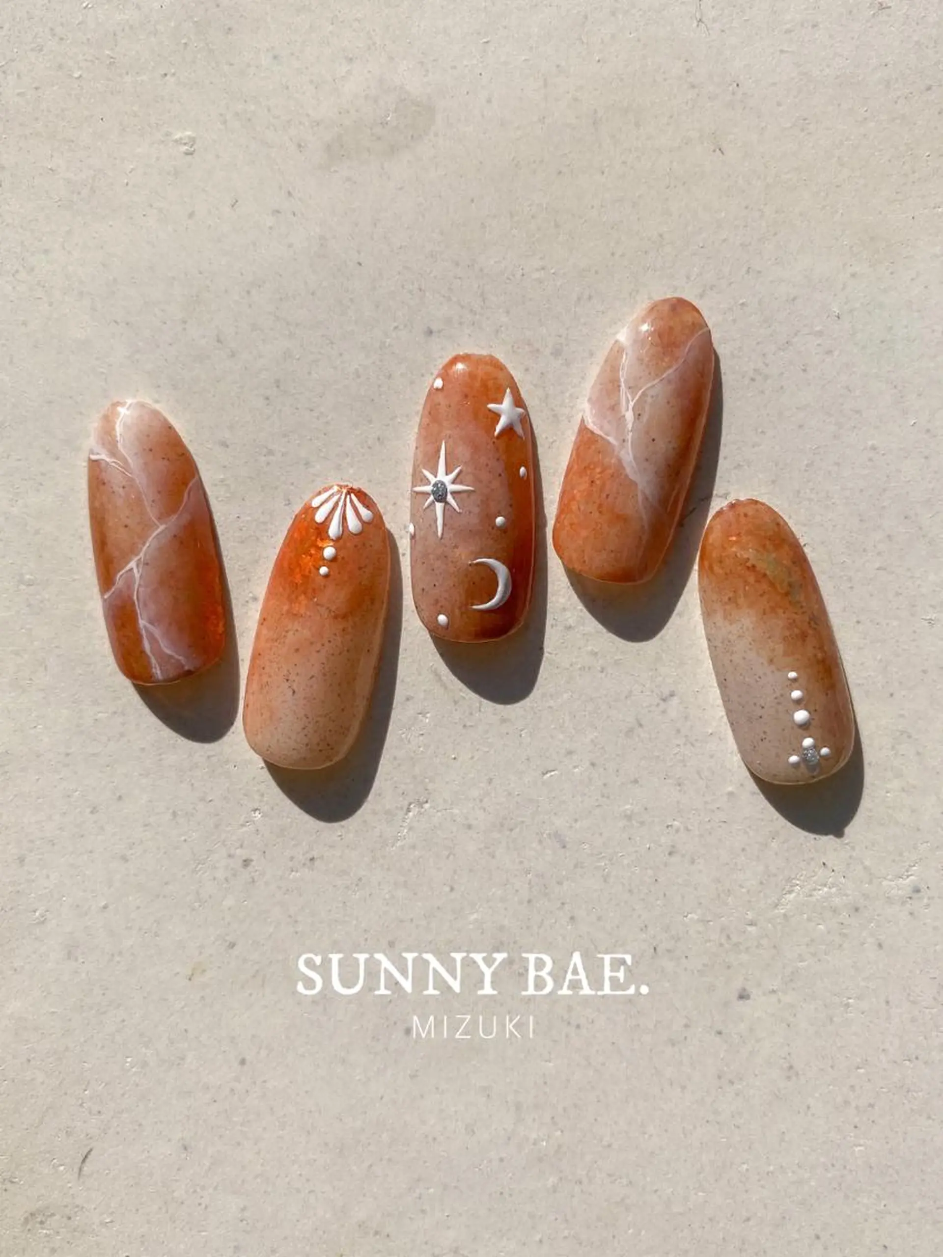 ネイル べっ甲ネイル 大理石ネイル(マーブル) 冬ネイル クリスマス SUNNY BAE. 🌼MIZUKIのネイルデザイン